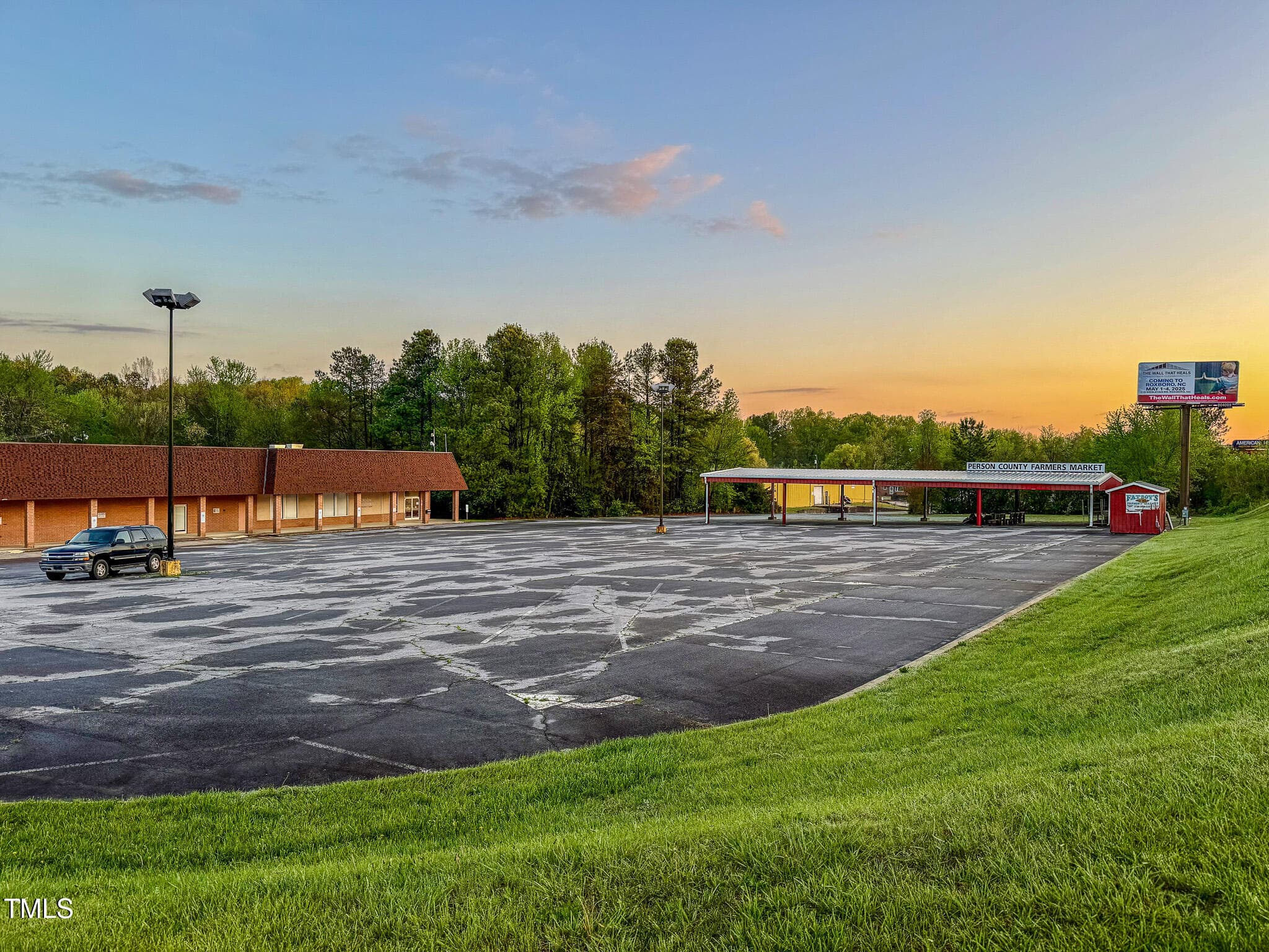 IMG_3572 - 601 N Madison Boulevard, Roxboro, NC 27573