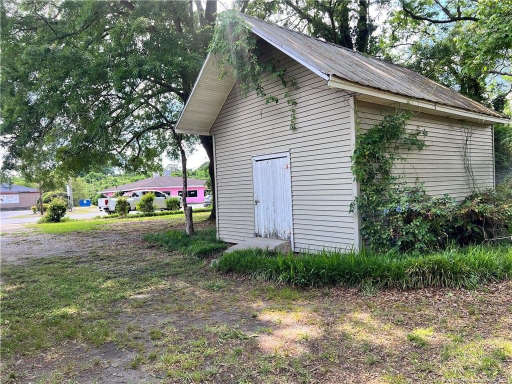 Photo 5 - 208 S Bond Street, Rowland, NC 28383
