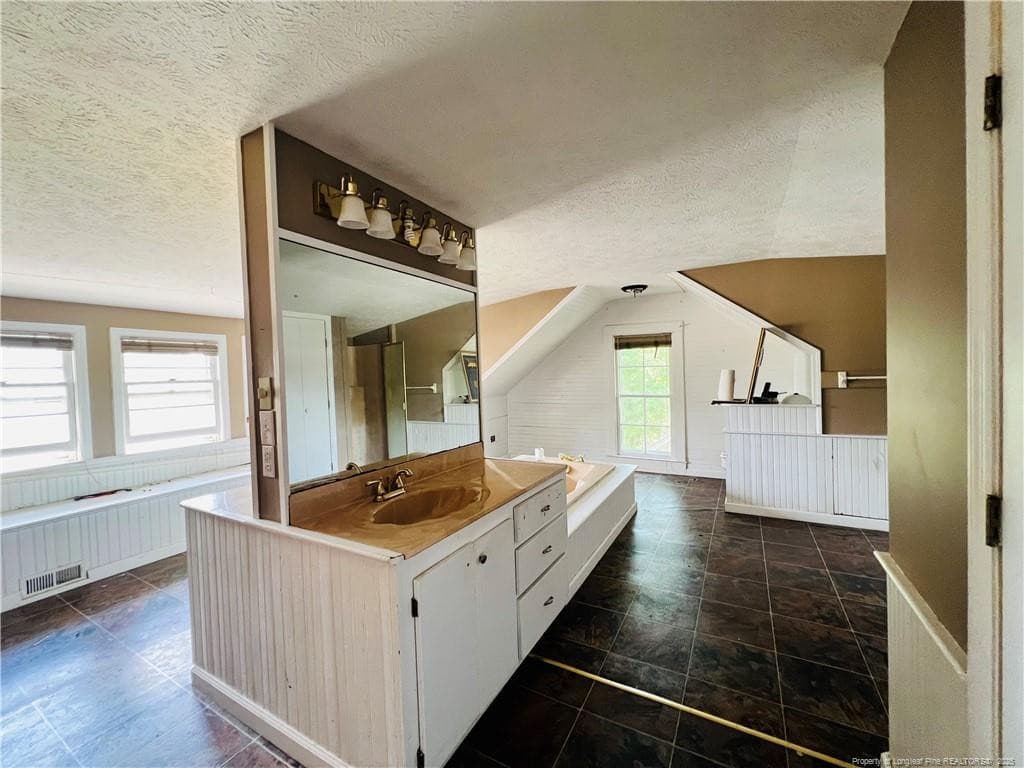 Photo 23 - 208 S Bond Street, Rowland, NC 28383