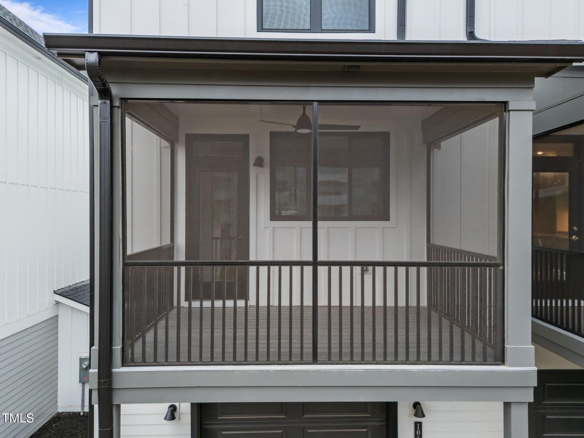 Second Story Screened Porch - 710 W North Street 101, Raleigh, NC 27603, Raleigh