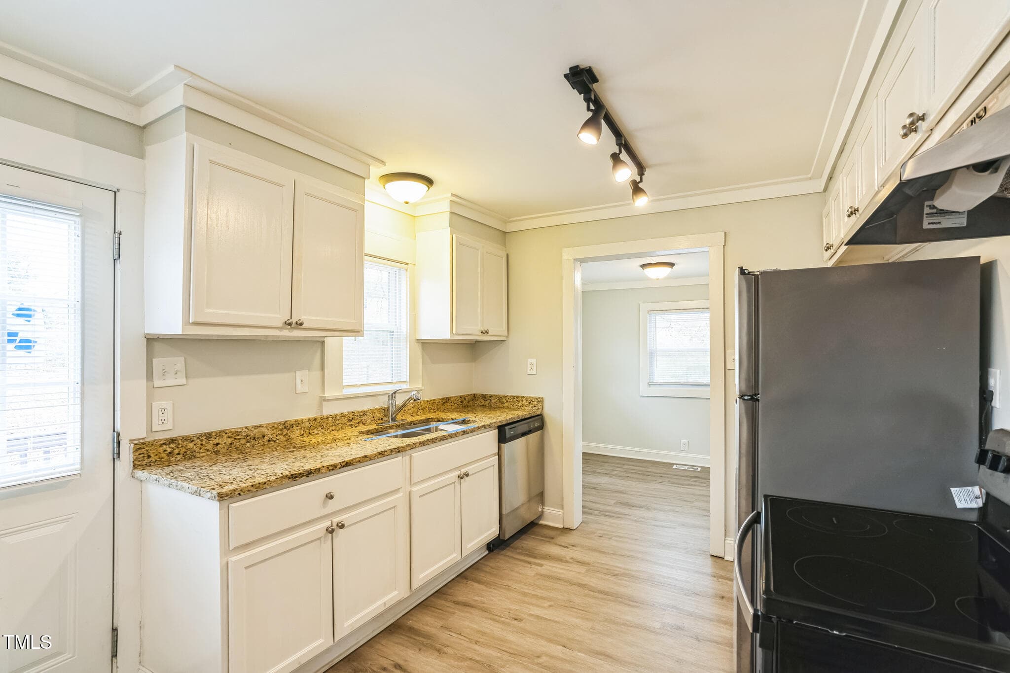 2400_Dorety_Pl_Raleigh_NC_27604_USA-Kitc - 2400 Dorety Place, Raleigh, NC 27604