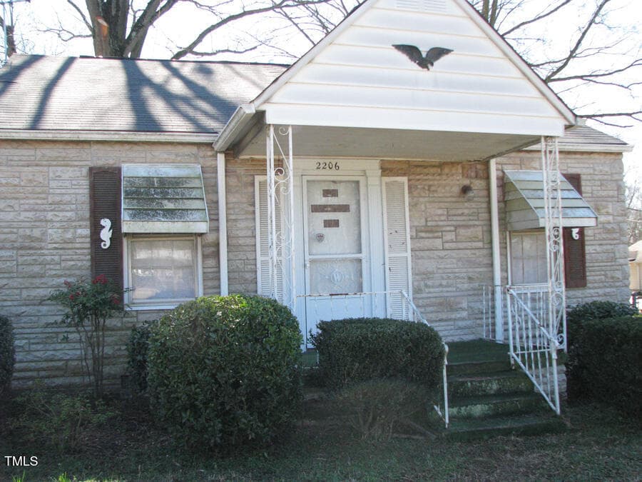 2206 E Club Boulevard, Durham, NC 27704