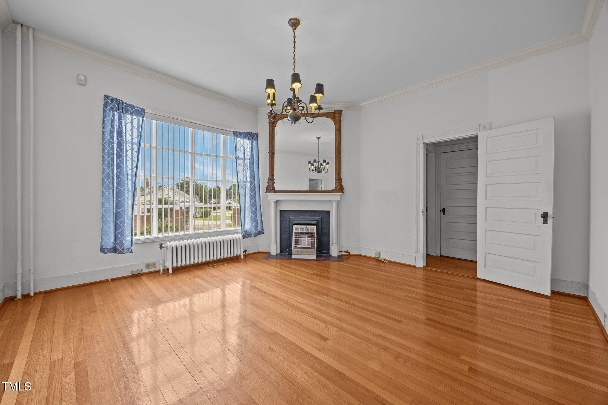 Den - 301 E H Street, Erwin, NC 28339