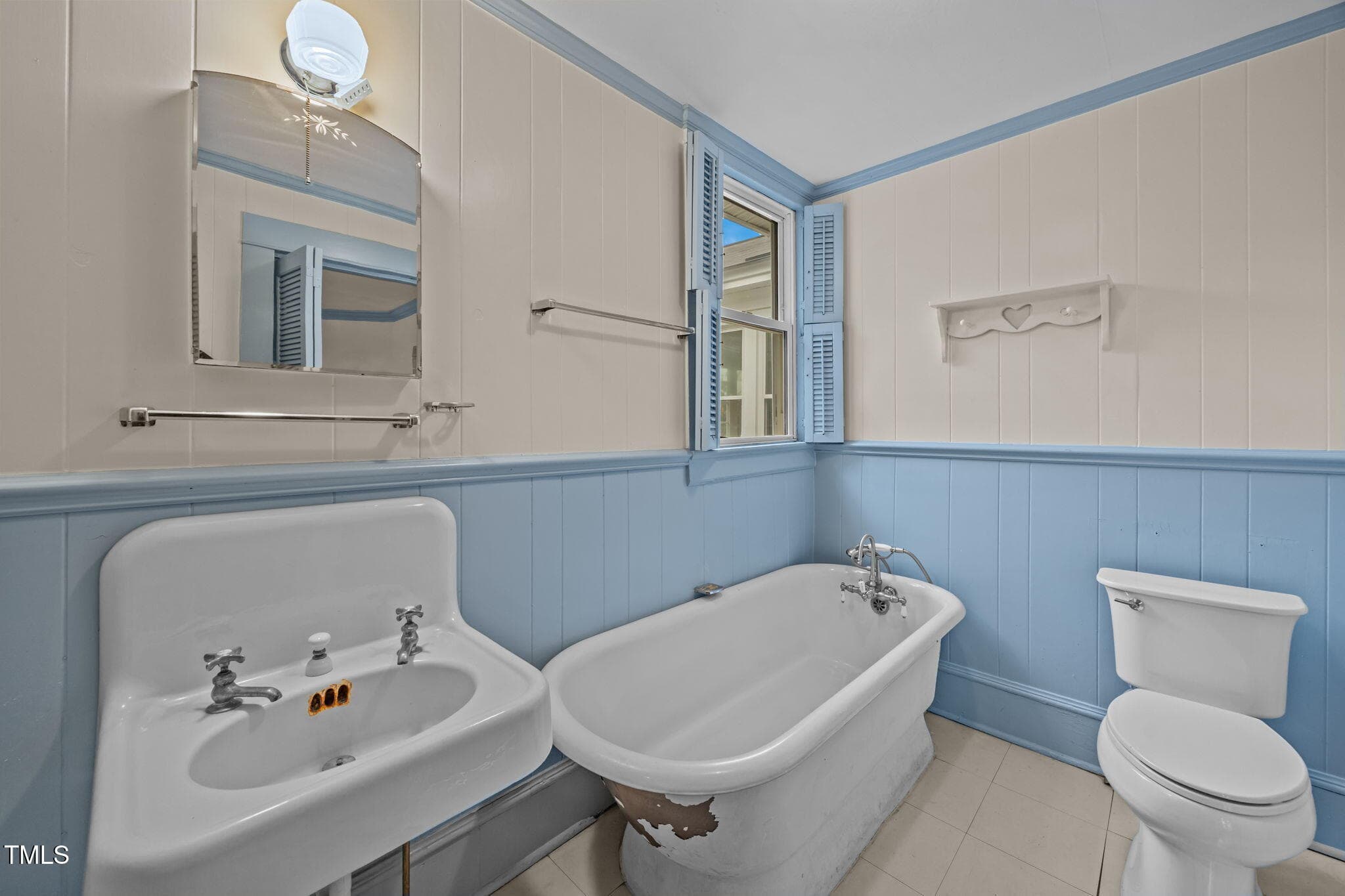 19-web-or-mls-IMG_4219 - 301 E H Street, Erwin, NC 28339