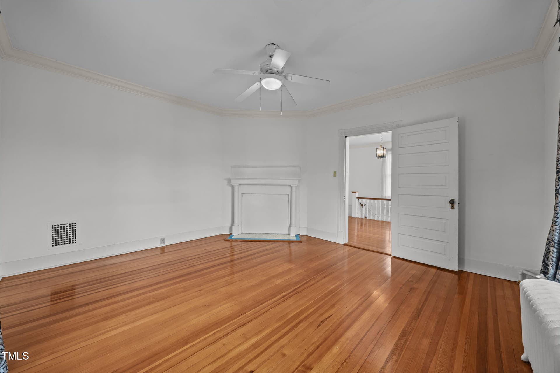 21-web-or-mls-IMG_4228 - 301 E H Street, Erwin, NC 28339