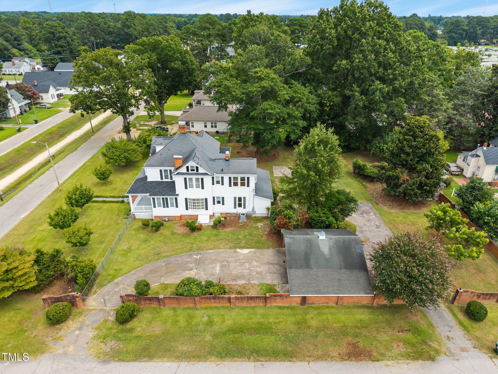 8-web-or-mls-DJI_20250805141102_0201_D - 301 E H Street, Erwin, NC 28339