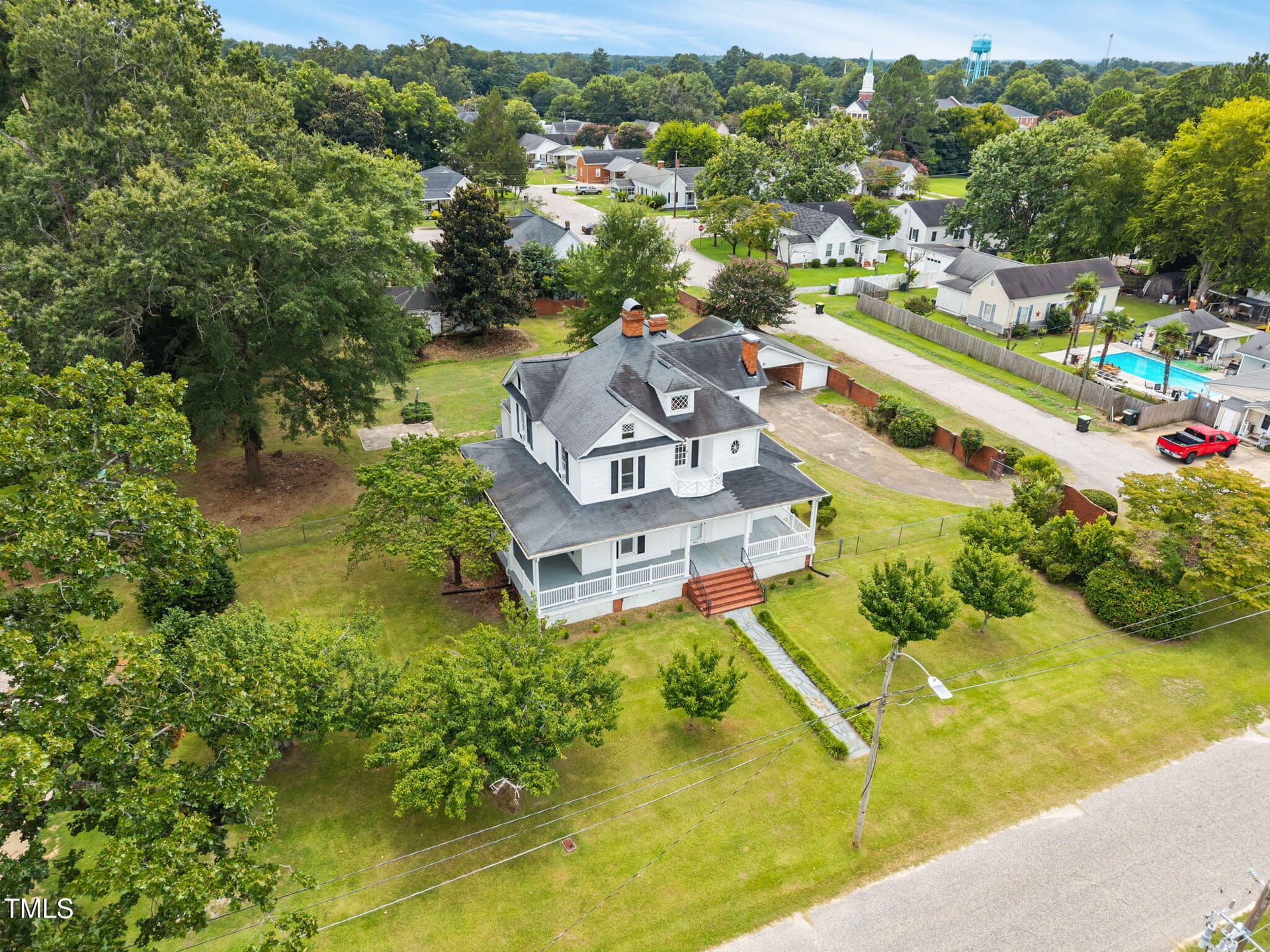 9-web-or-mls-DJI_20250805141256_0204_D - 301 E H Street, Erwin, NC 28339