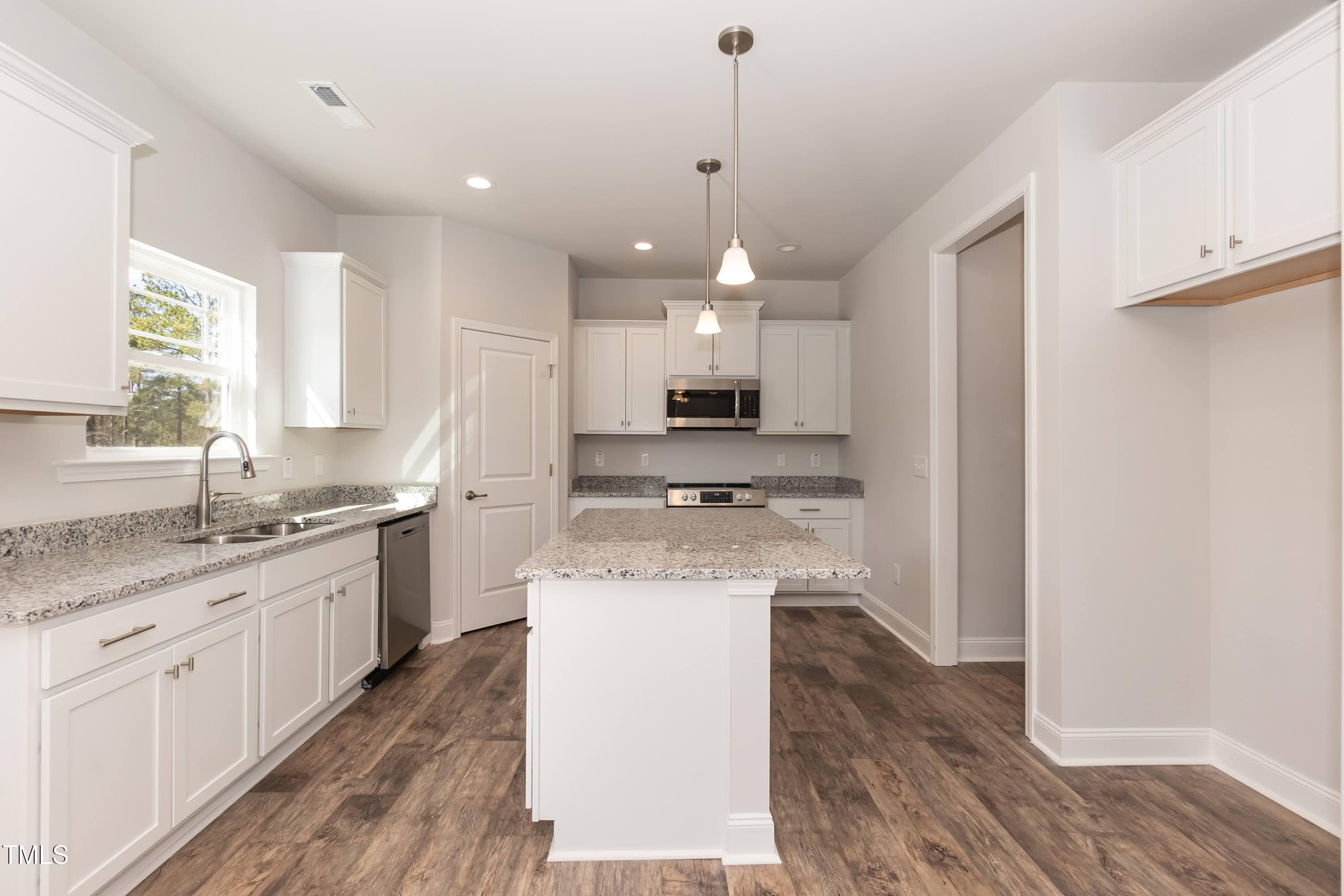 Kitchen 02 - 243 Lake Edge Drive, Lillington, NC 27546