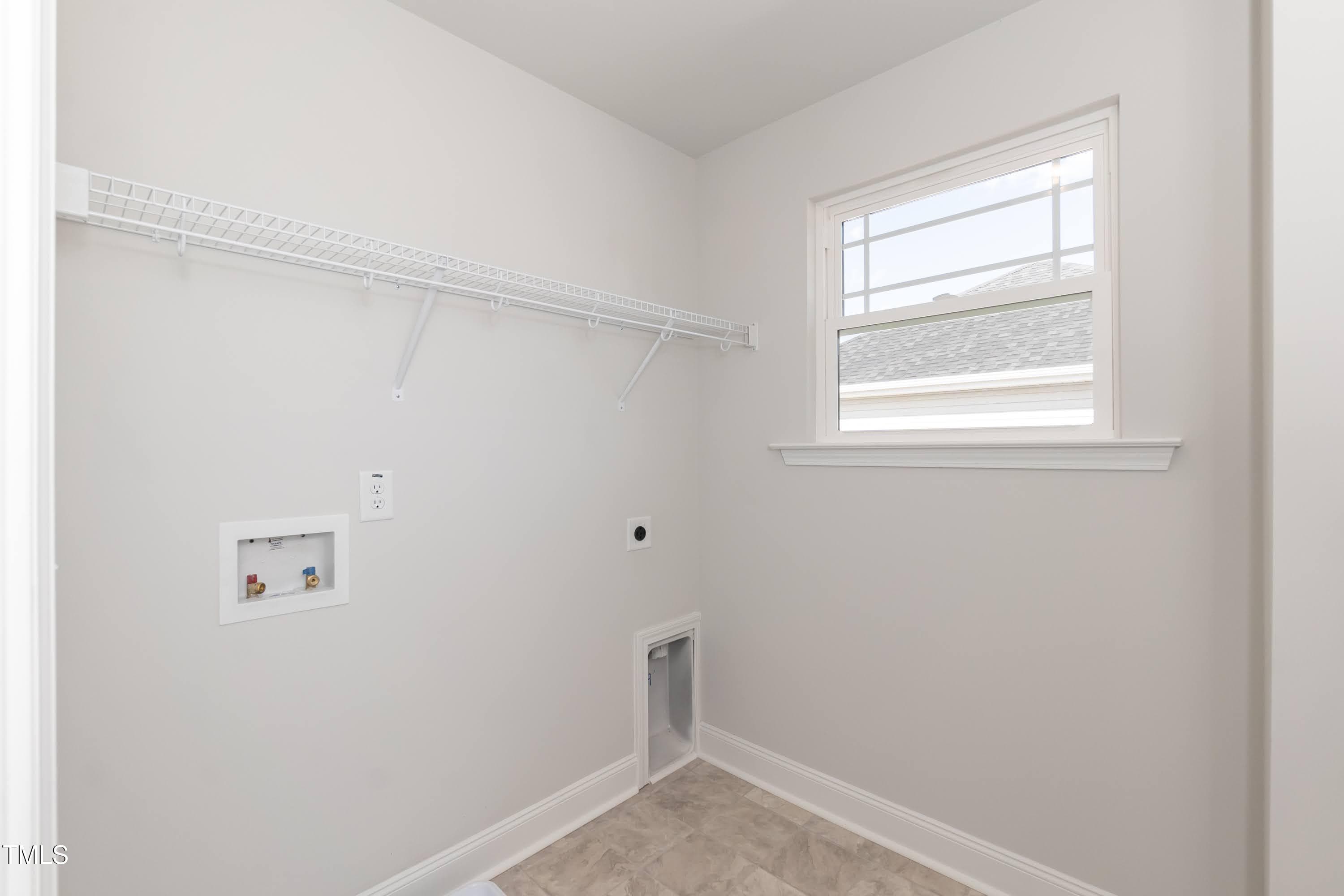 Laundry 01 - 243 Lake Edge Drive, Lillington, NC 27546
