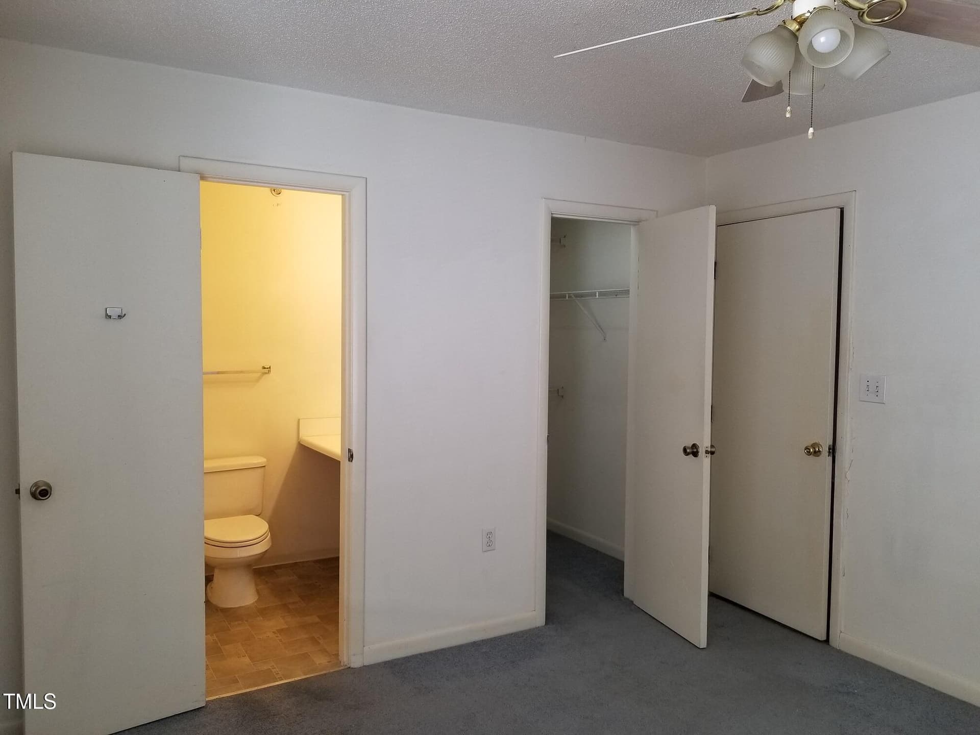 bed - 1341 Crab Orchard Drive 301, Raleigh, NC 27606