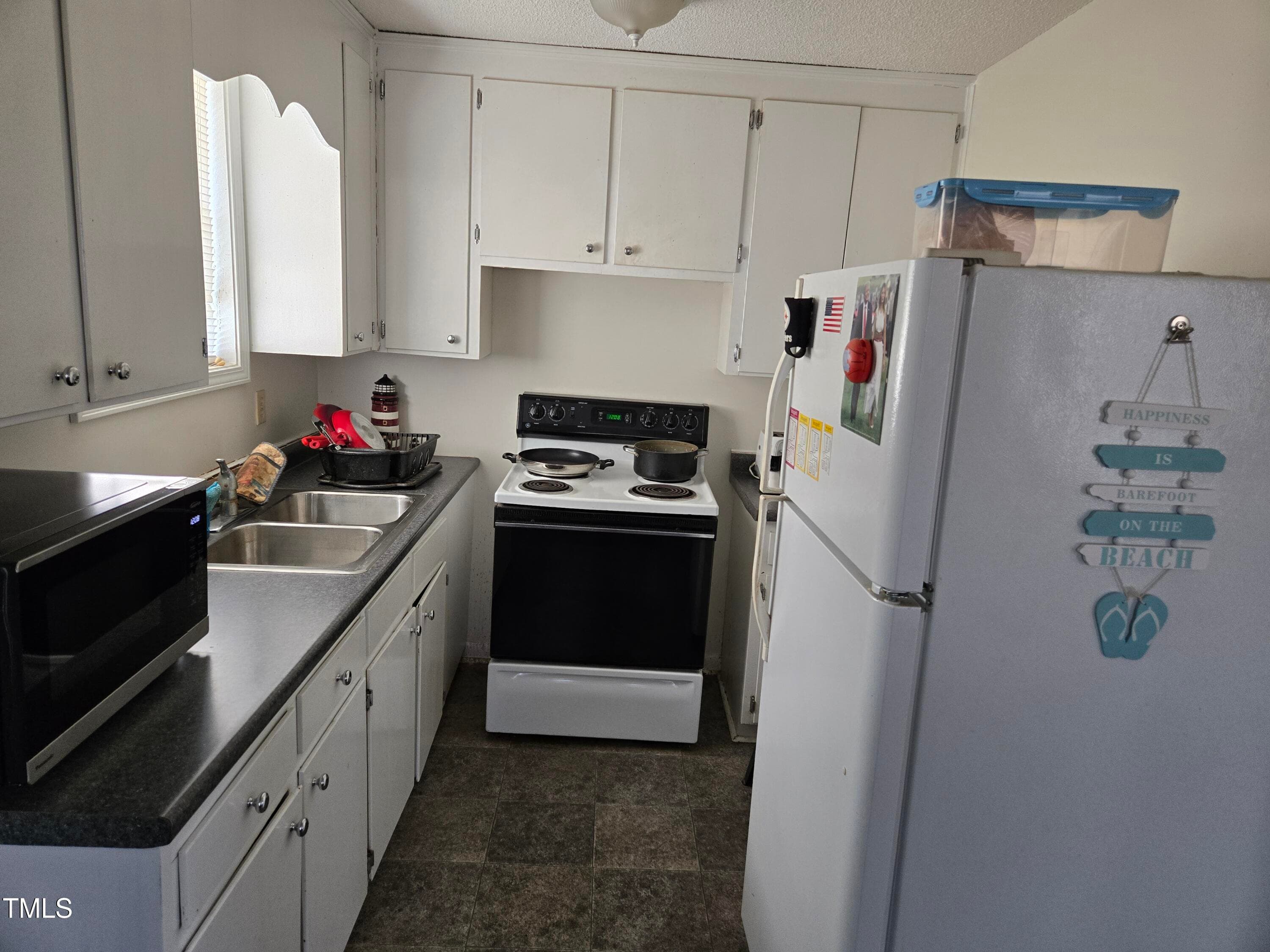 Kitchen - 9801 Ten-ten Road, Raleigh, NC 27603, Raleigh