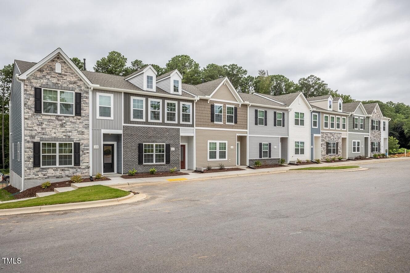 181 Seville Way, Clayton, NC 27520