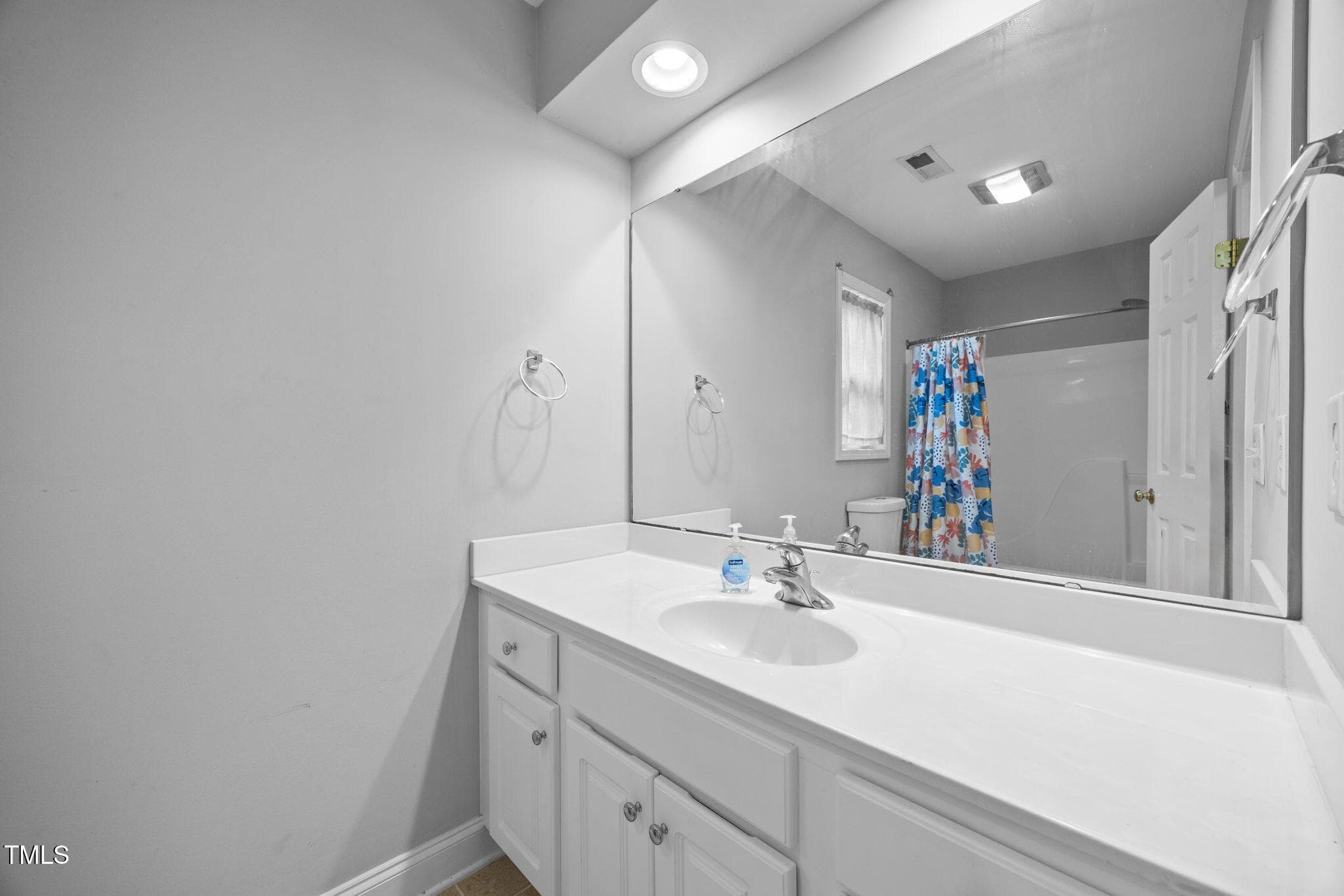 Full bath upstairs - 3902 Chucks Court, Burlington, NC 27215, Burlington