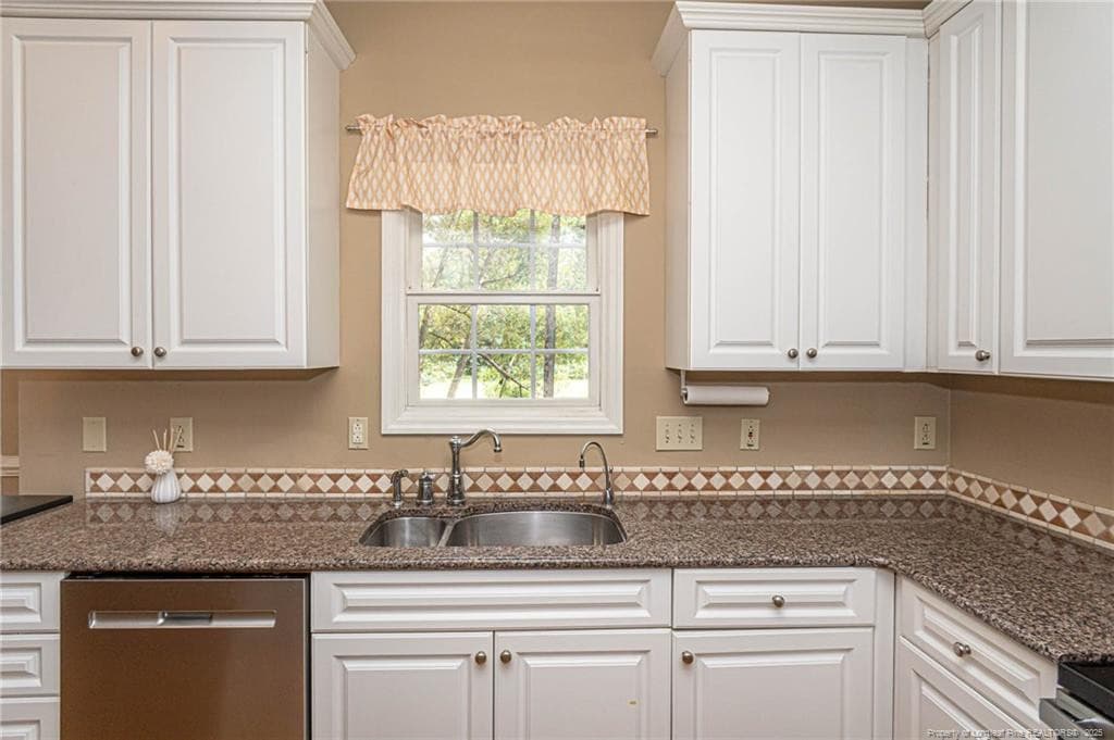 Photo 17 - 6080 Iverleigh Circle, Fayetteville, NC 28311, Fayetteville