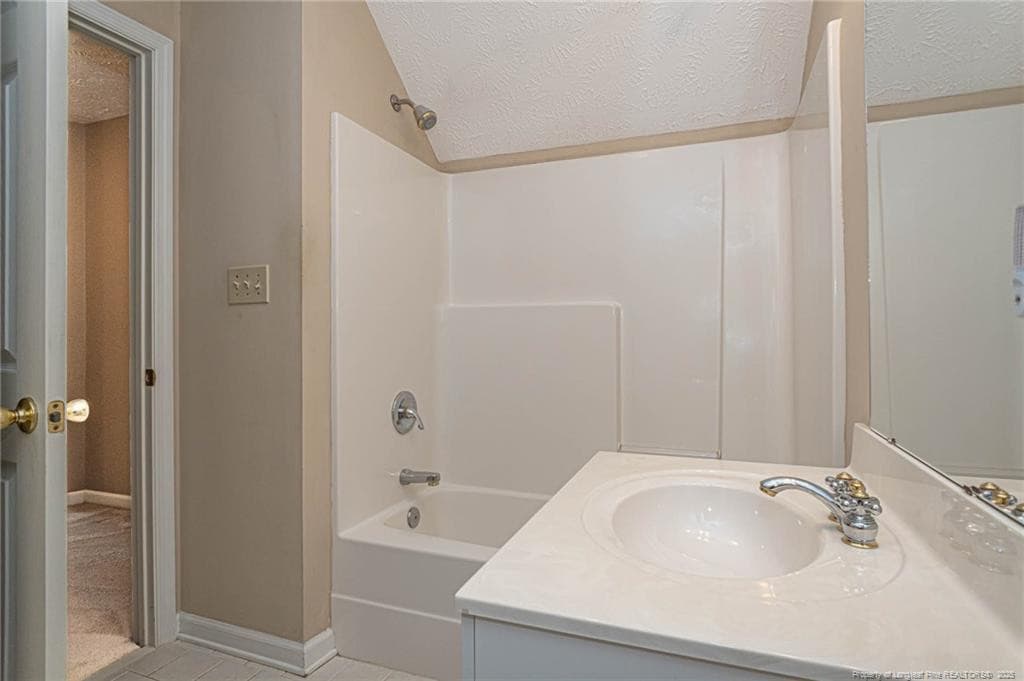 Photo 31 - 6080 Iverleigh Circle, Fayetteville, NC 28311, Fayetteville