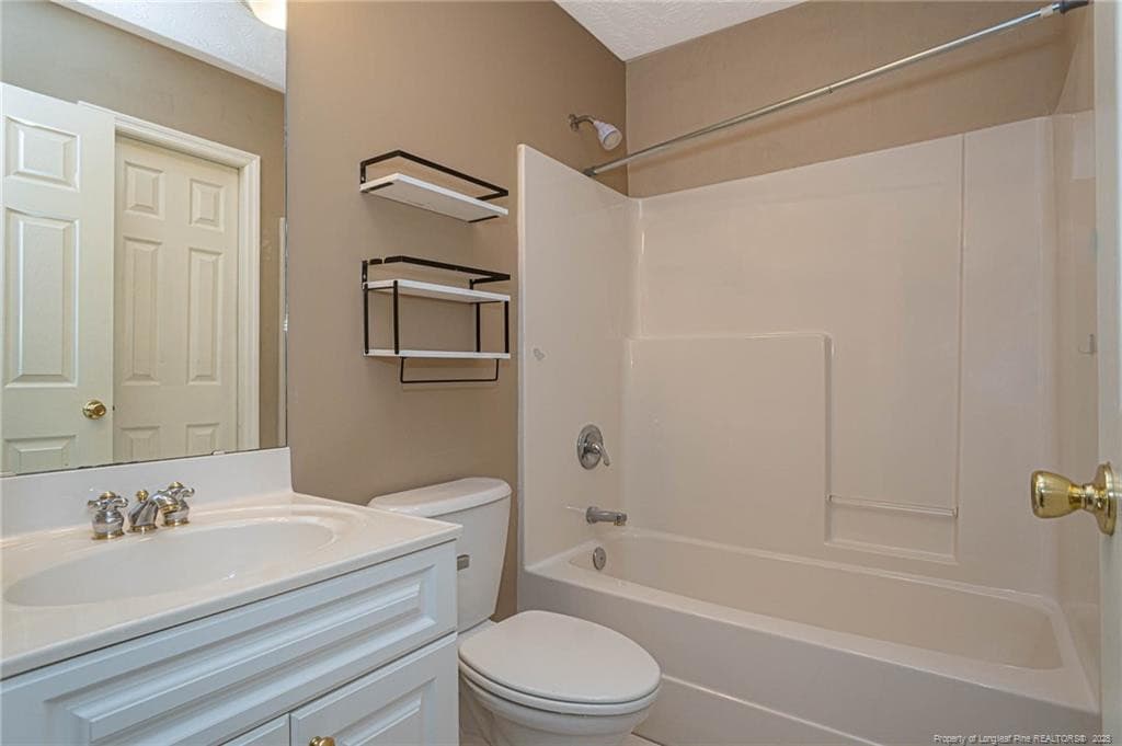 Photo 37 - 6080 Iverleigh Circle, Fayetteville, NC 28311, Fayetteville