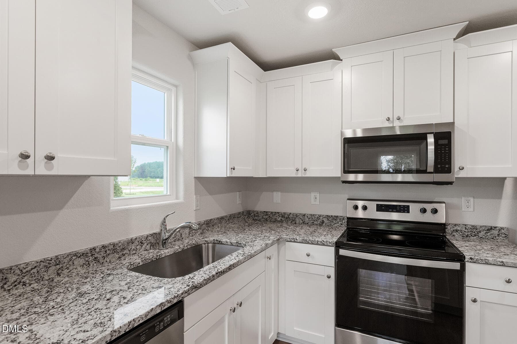Southeast_Blanco_L_010 - 8955 Ava Drive, Bailey, NC 27807