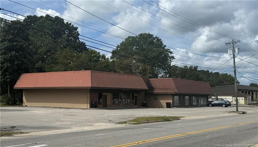 Photo 4 - 314 E 4th Avenue, Red Springs, NC 28377, Red Springs