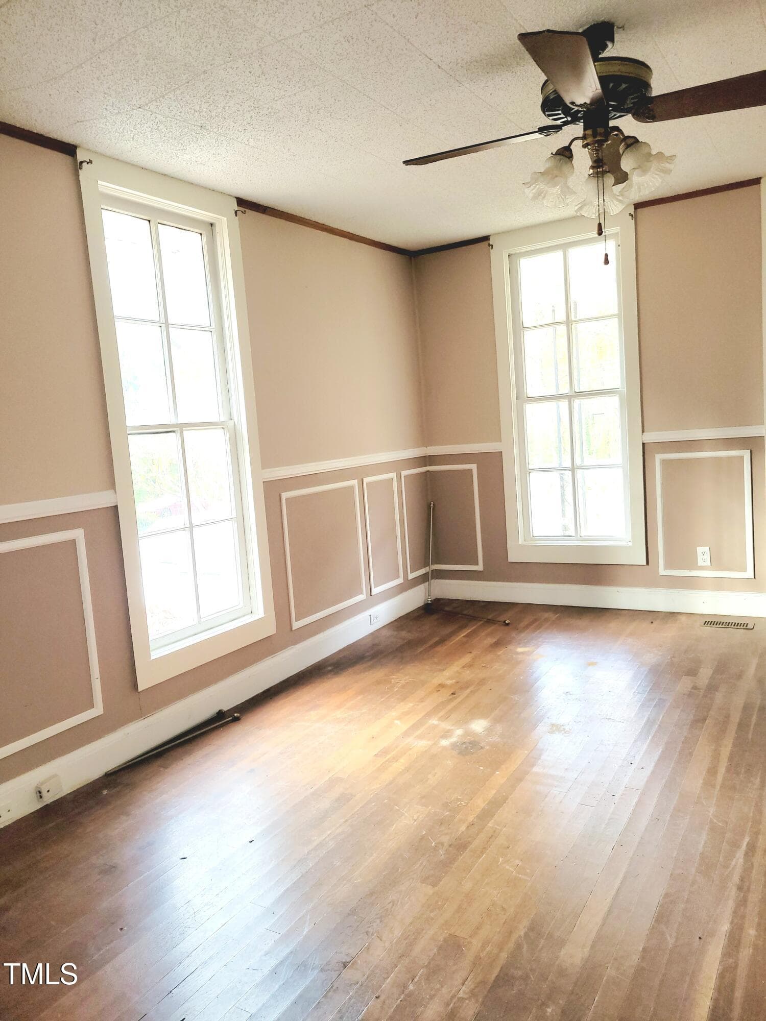 Liv Room -325 B - 325 Ranch Farm Road A - B, Raleigh, NC 27603, Raleigh