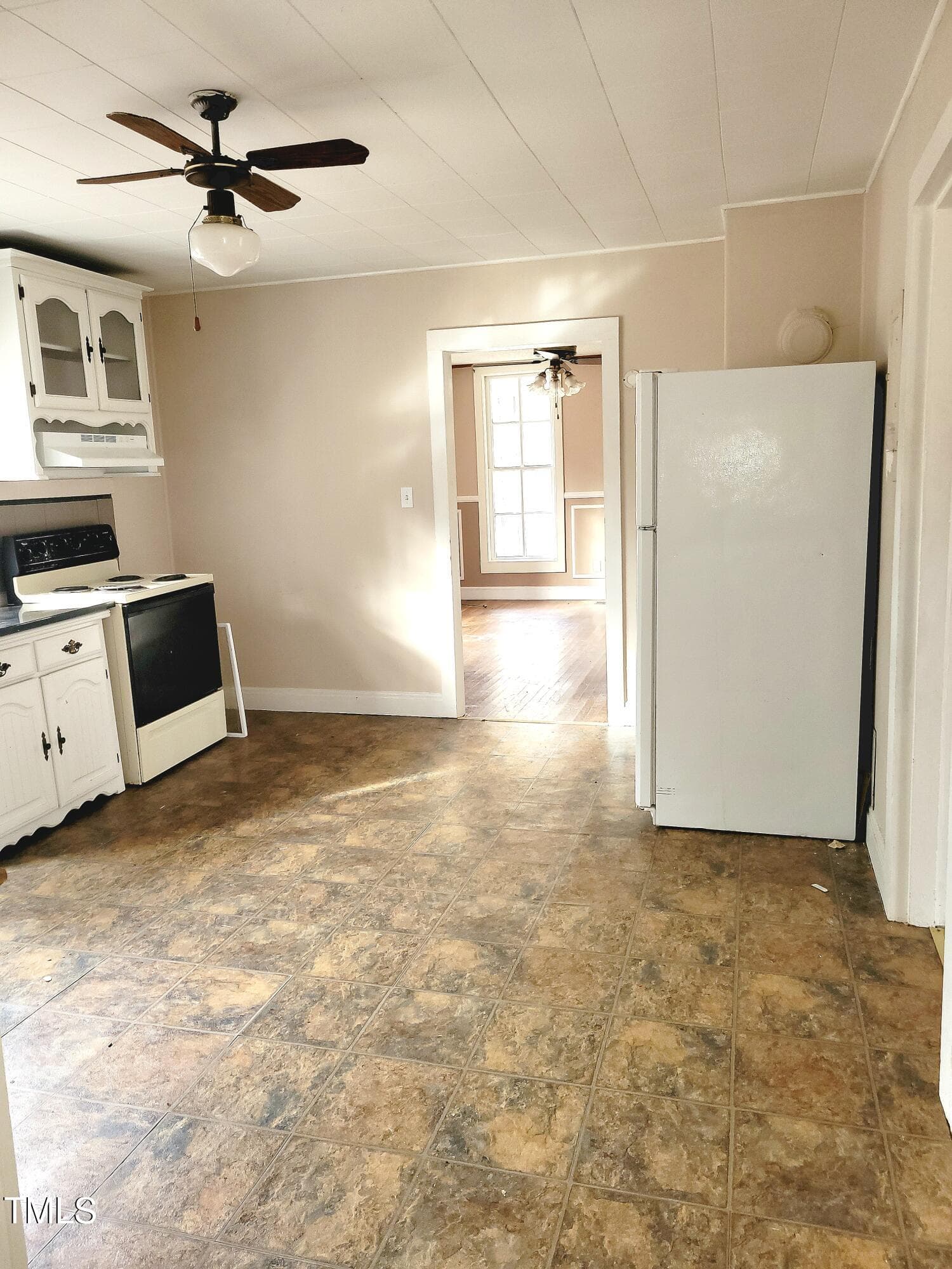 Kitchen to Liv Room- 325 B - 325 Ranch Farm Road A - B, Raleigh, NC 27603, Raleigh