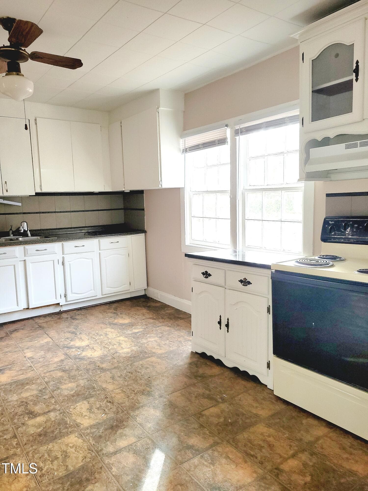 Kitchen- 325 B - 325 Ranch Farm Road A - B, Raleigh, NC 27603, Raleigh