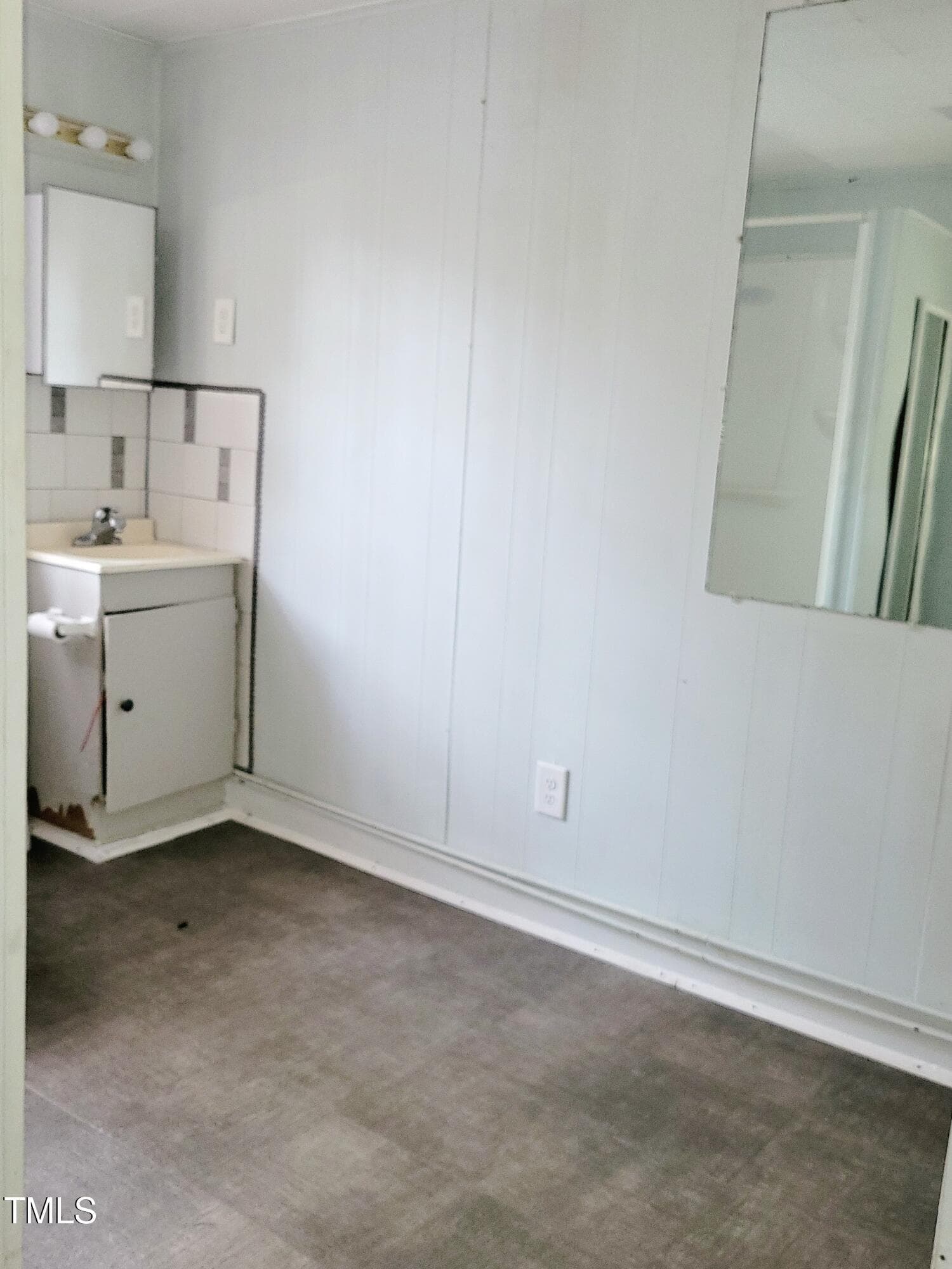 Full Bath- 325 B - 325 Ranch Farm Road A - B, Raleigh, NC 27603, Raleigh