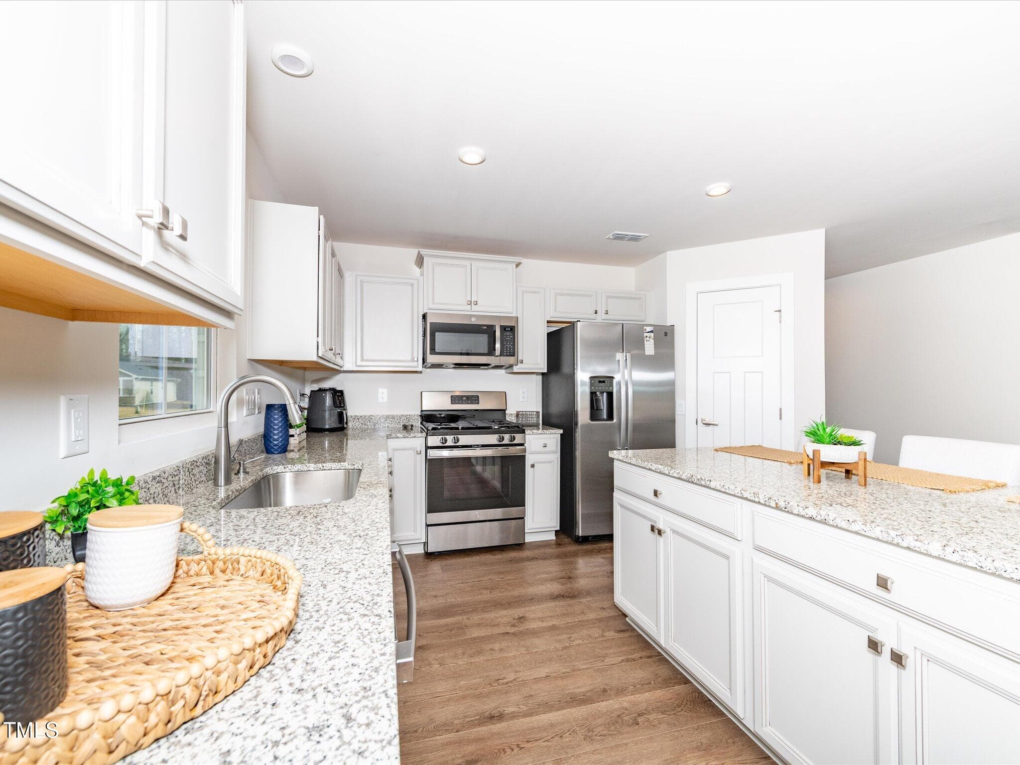 12-Kitchen - 8630 Kenridge Lane, Fuquay Varina, NC 27526