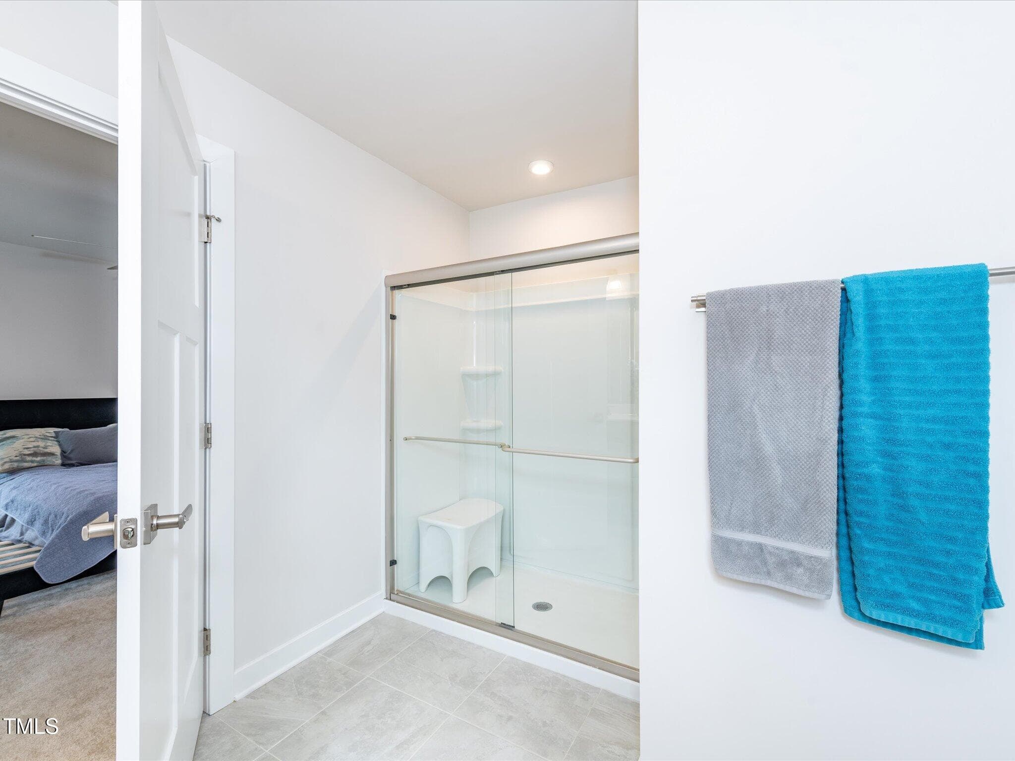 21-Primary Bathroom - 8630 Kenridge Lane, Fuquay Varina, NC 27526