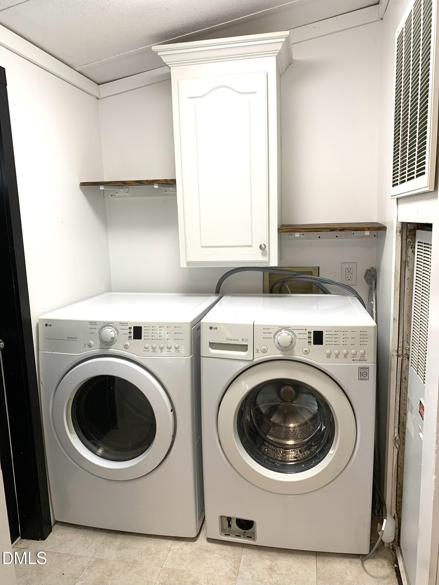 laundry - 3280 Lakebay Road, Vass, NC 28394