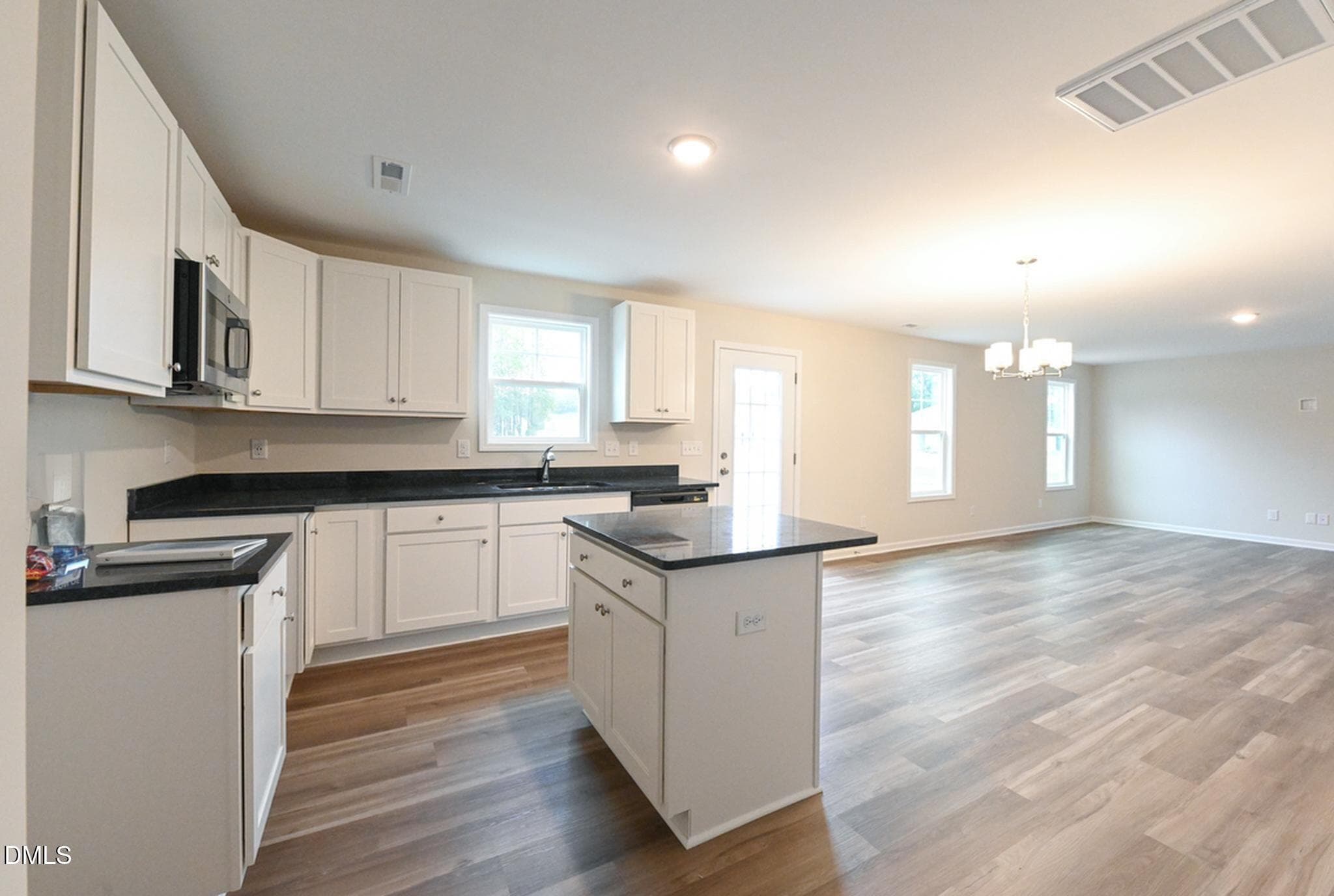 009 - 100 Twin Pines Court, La Grange, NC 28551