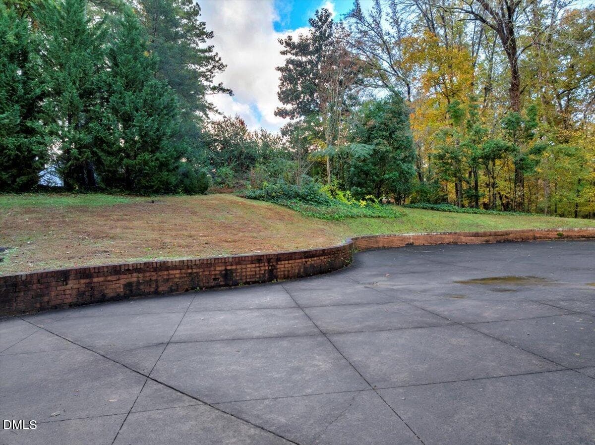 13-DJI_20251029103018_0725_D - 1909 Parker Lane, Henderson, NC 27536