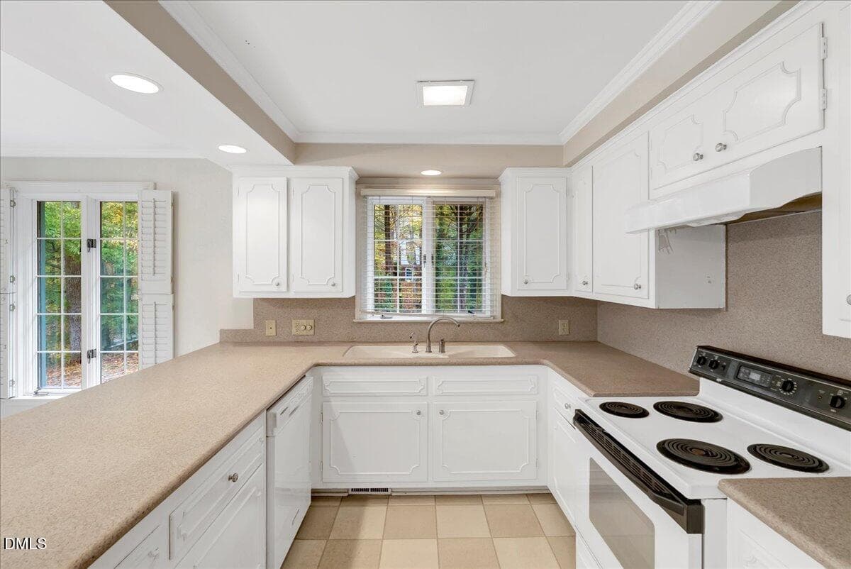 28-DSC03130 - 1909 Parker Lane, Henderson, NC 27536