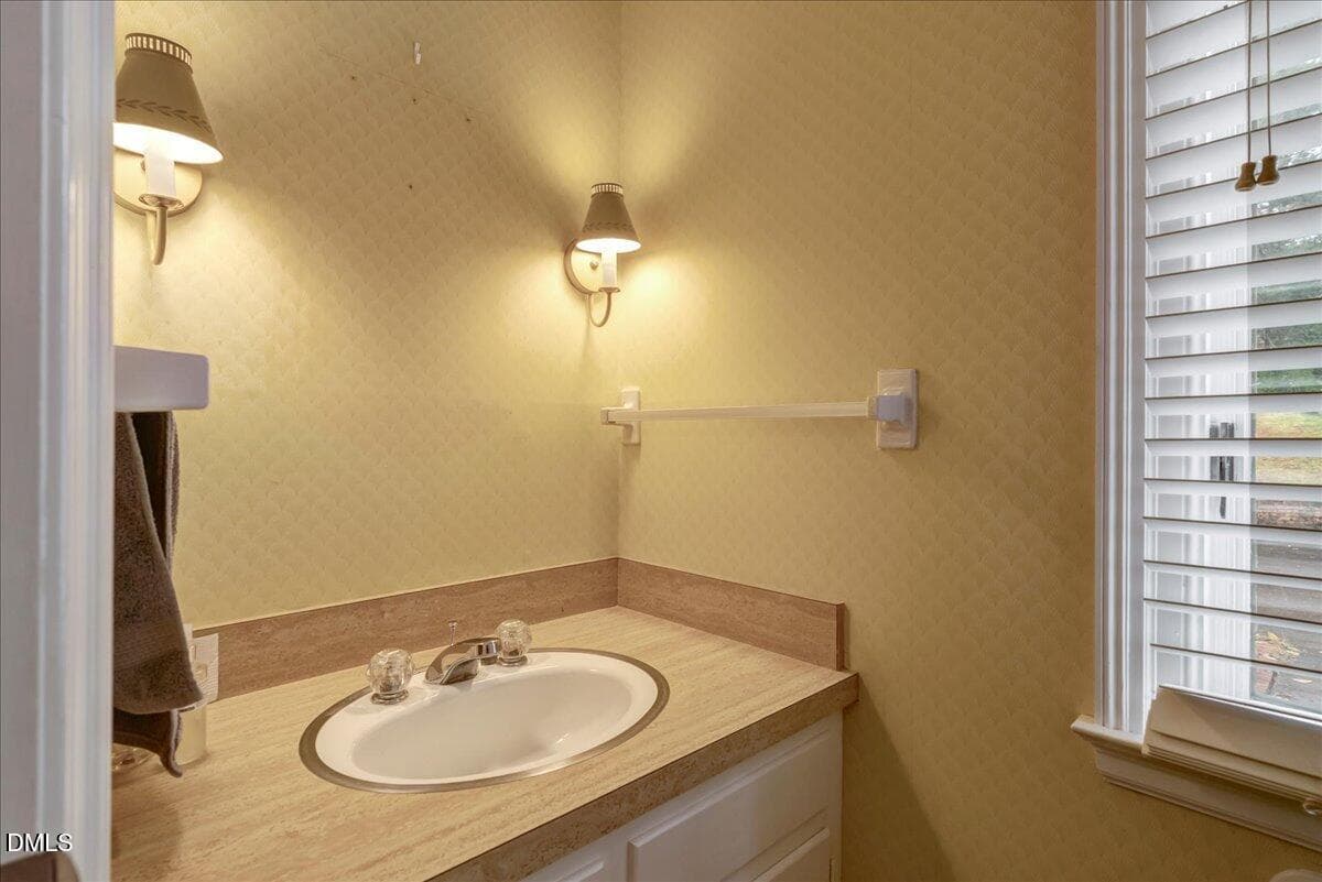 38-DSC03160 - 1909 Parker Lane, Henderson, NC 27536