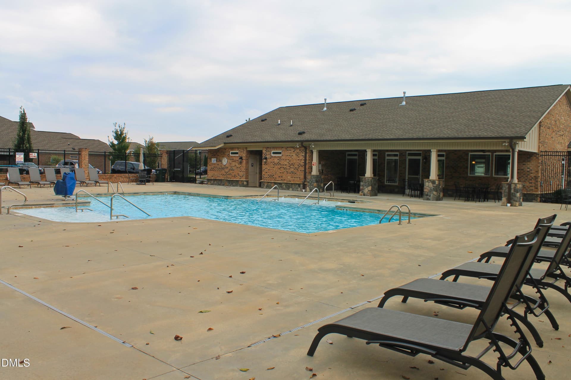 WB CLUBHOUSE (2) - 1229 Talisker Way 44, Burlington, NC 27215