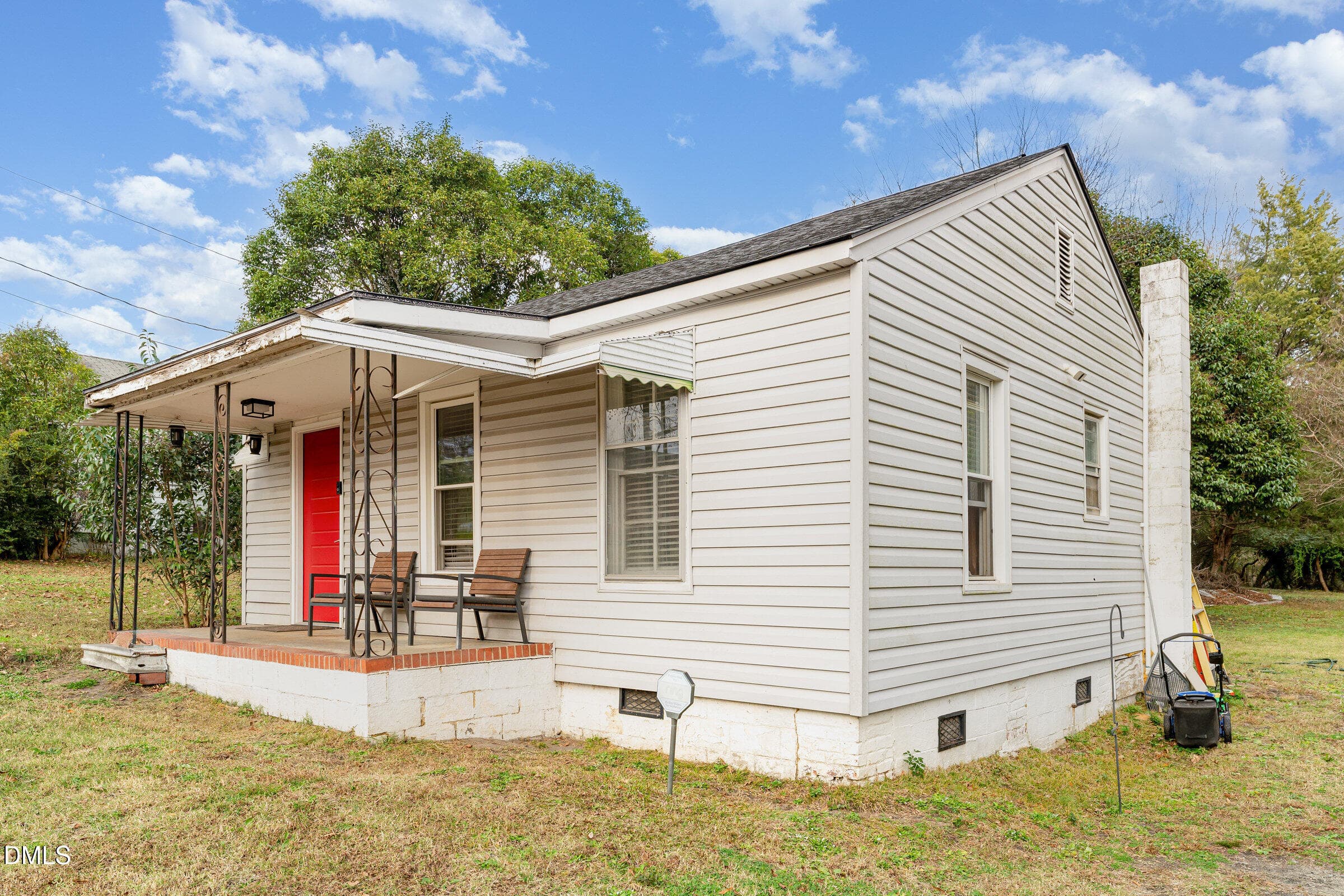 330 E Stallings Street, Clayton, NC 27520
