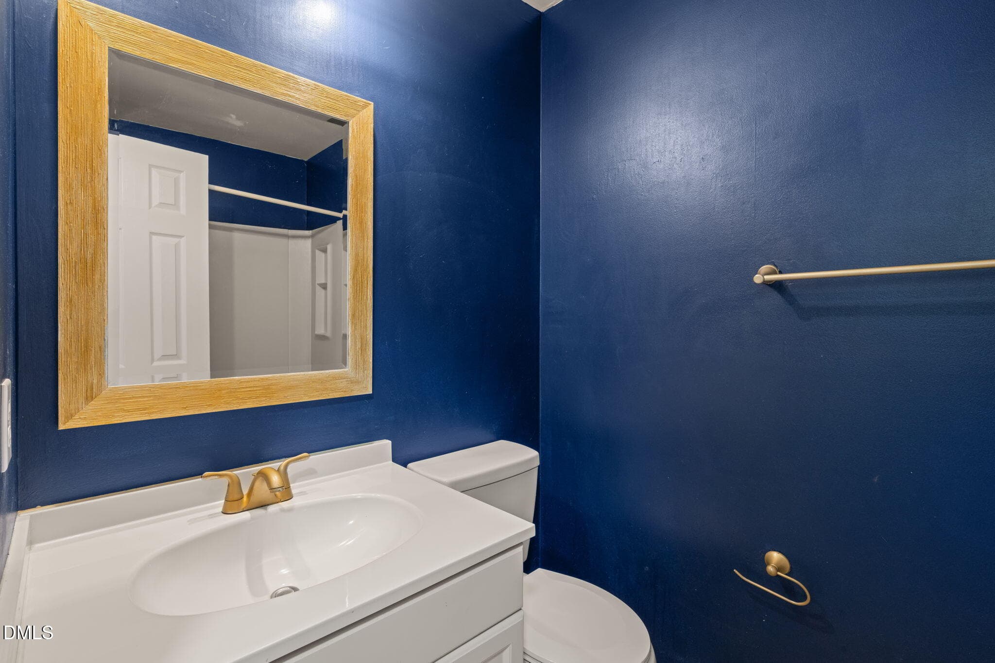 Hall Guest Bath (1) - 1300 Park Glen Drive 102, Raleigh, NC 27610, Raleigh