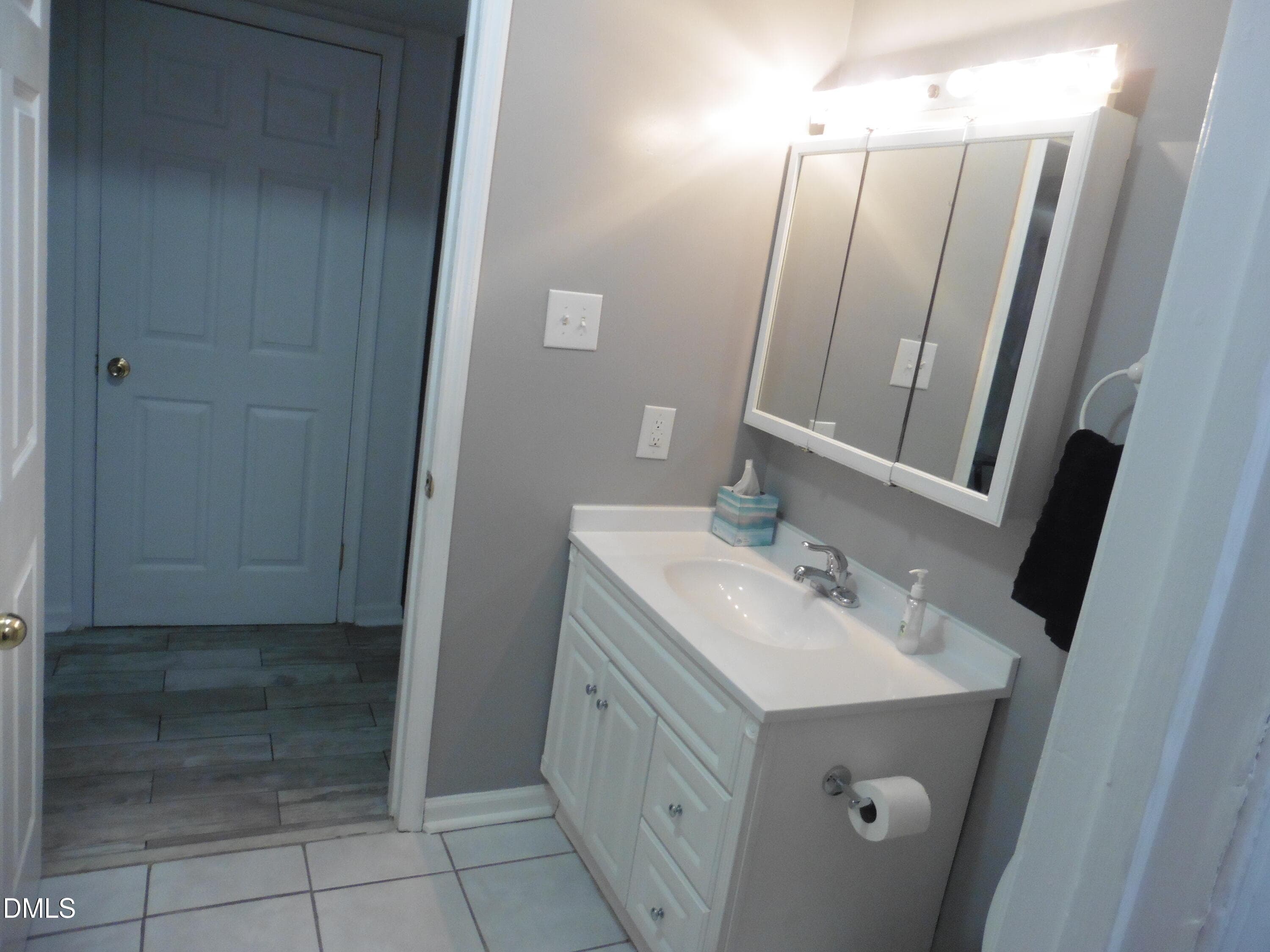 11) 65198-6913b5aa0a6af - 4257 Lake Ridge Drive, Raleigh, NC 27604, Raleigh