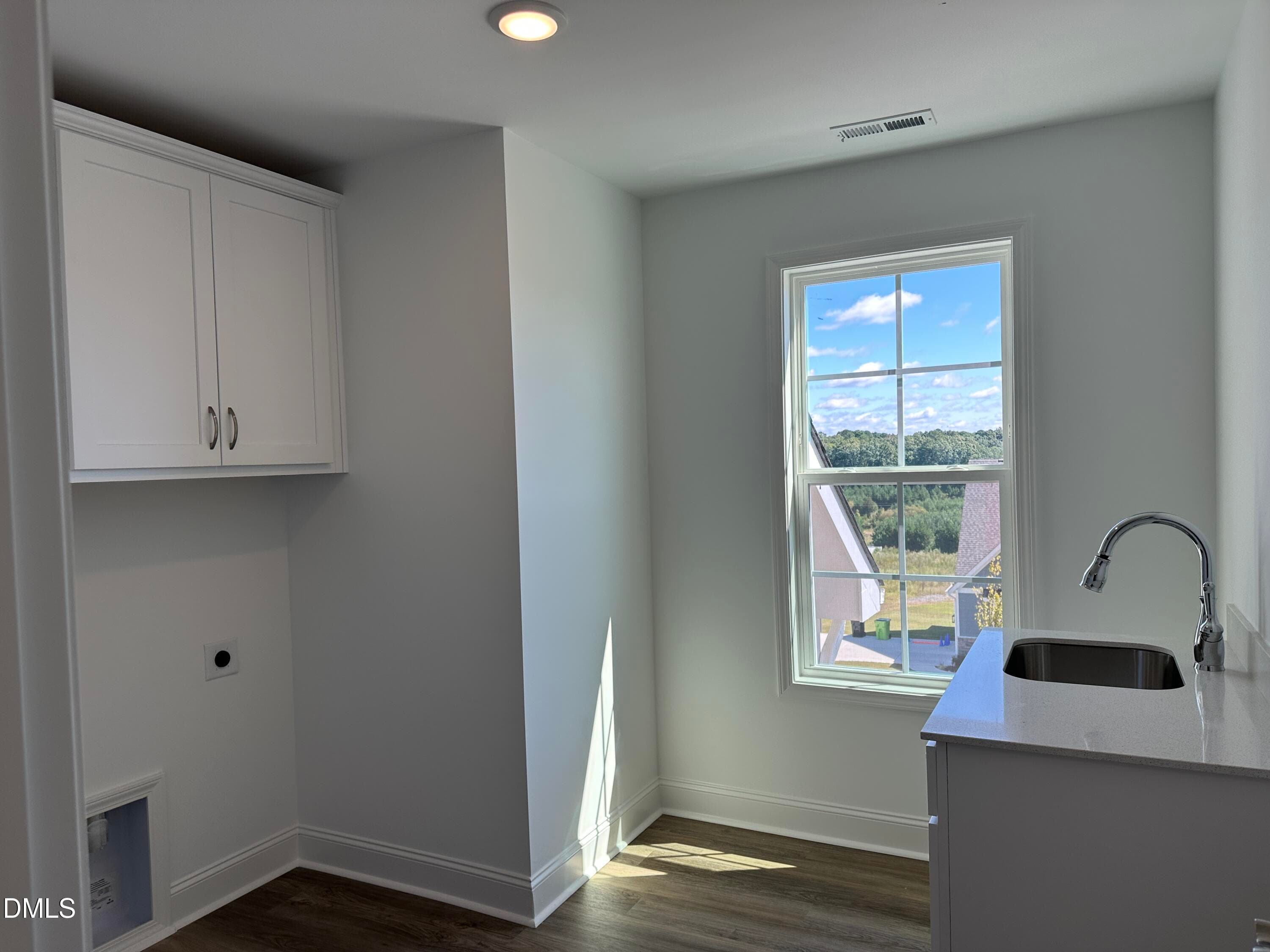 Laundry - 1108 Prominence Drive, Durham, NC 27712, Durham