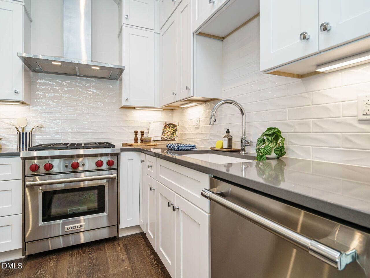 024-1280x960-kitchen - 1527 Urban Trace Lane, Raleigh, NC 27608, Raleigh