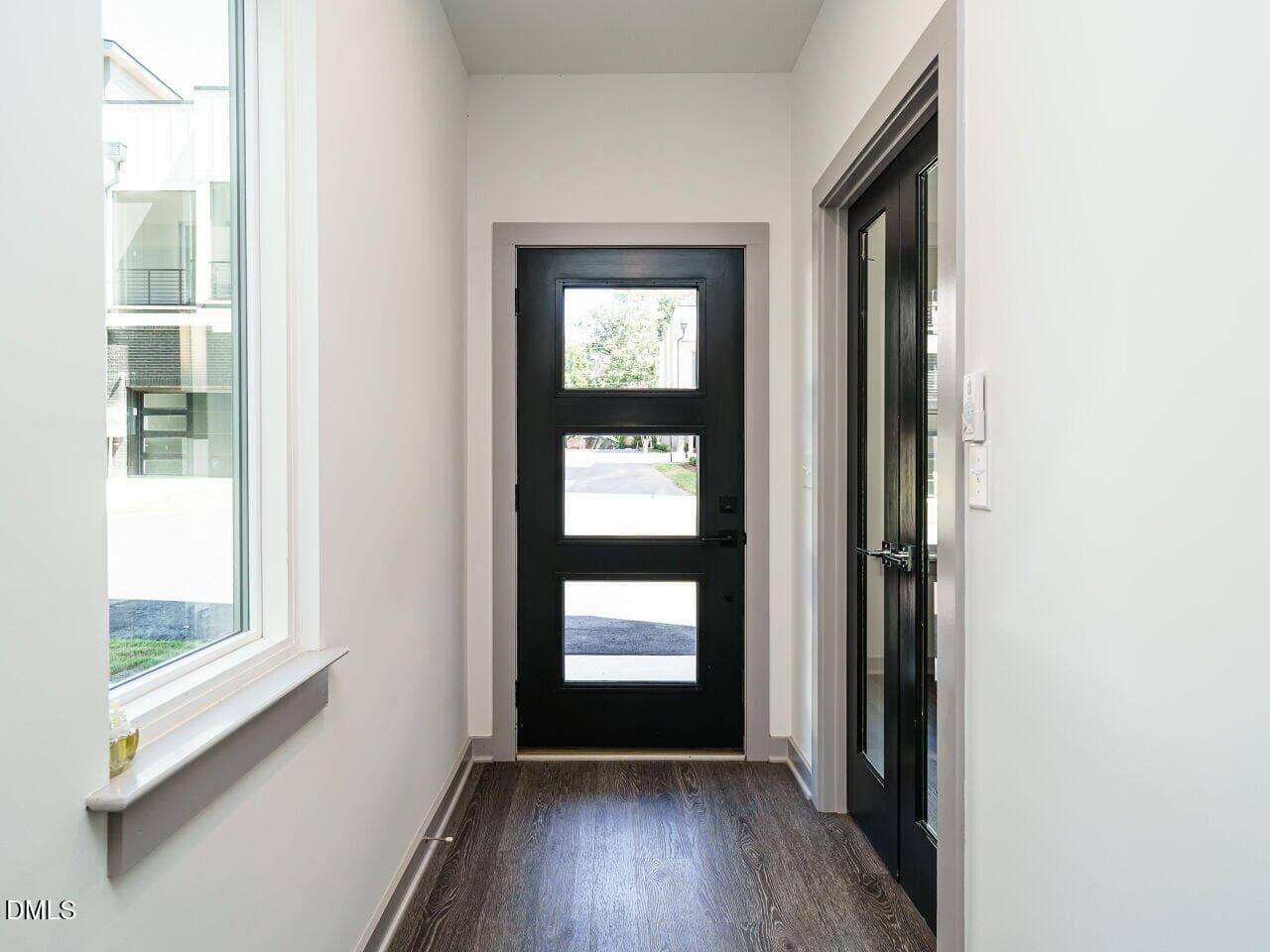 003-1280x960-foyer - 1527 Havenmont Court, Raleigh, NC 27608, Raleigh
