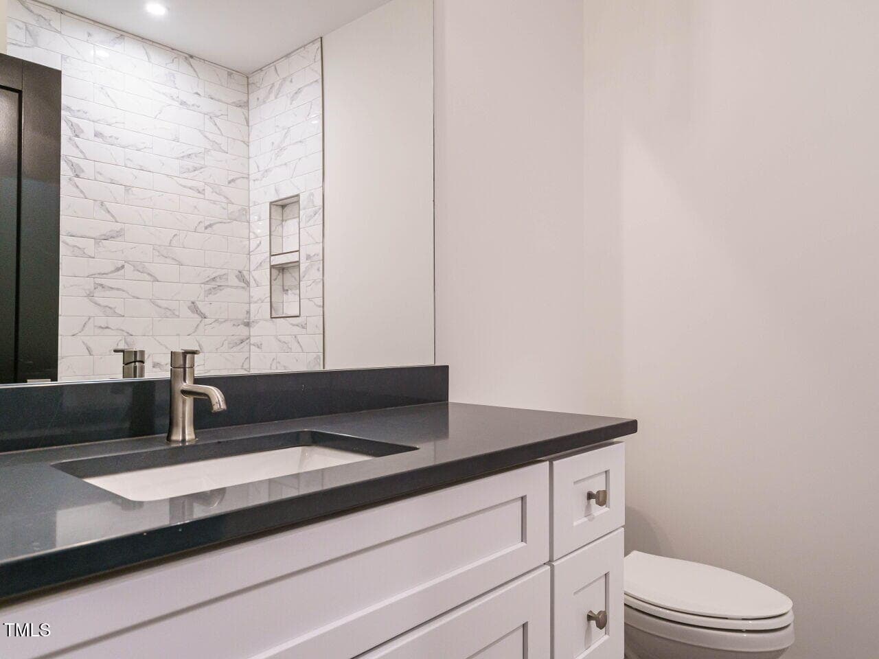 007-1280x960-bathroom - 1521 Havenmont Court, Raleigh, NC 27608, Raleigh