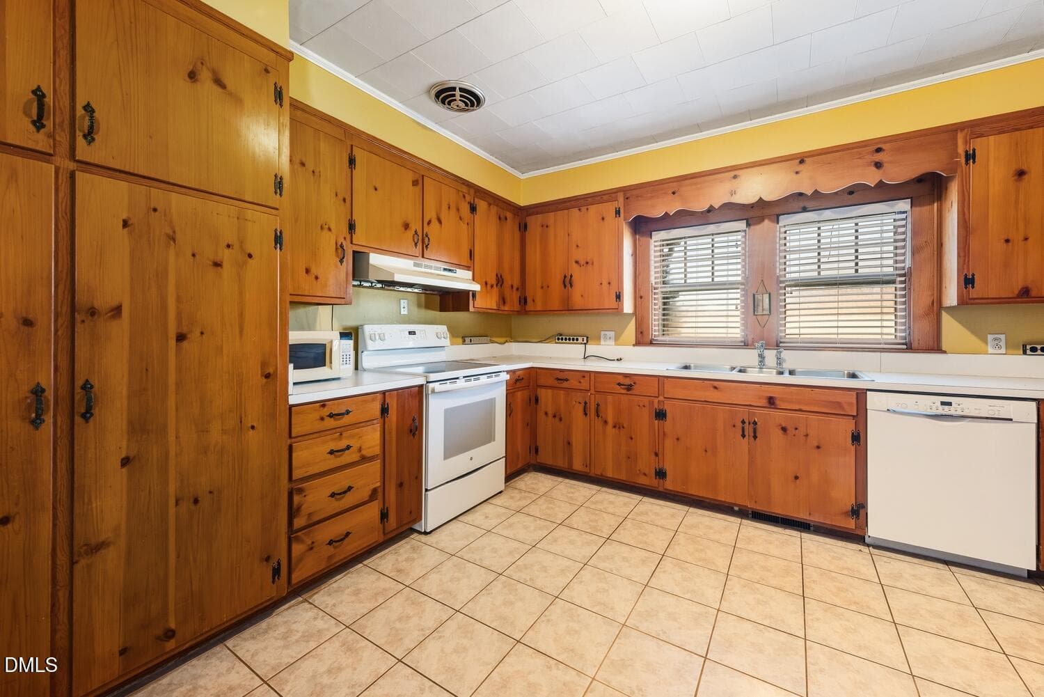 ACP_5264 - 1146 Rogers Road, Graham, NC 27253