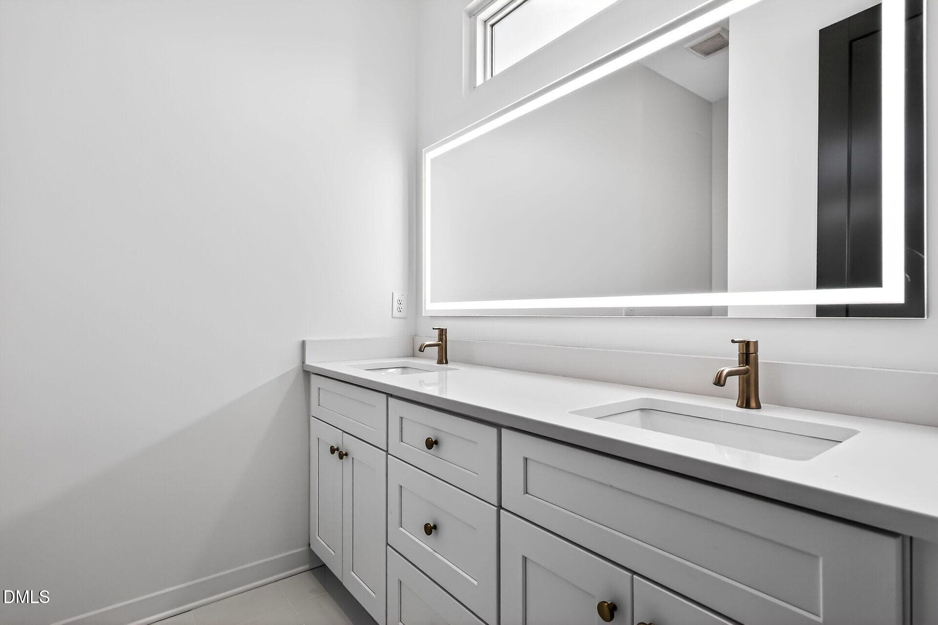 022-1920x1080-bathroom - 1521 1/2 Sunrise Avenue, Raleigh, NC 27608, Raleigh