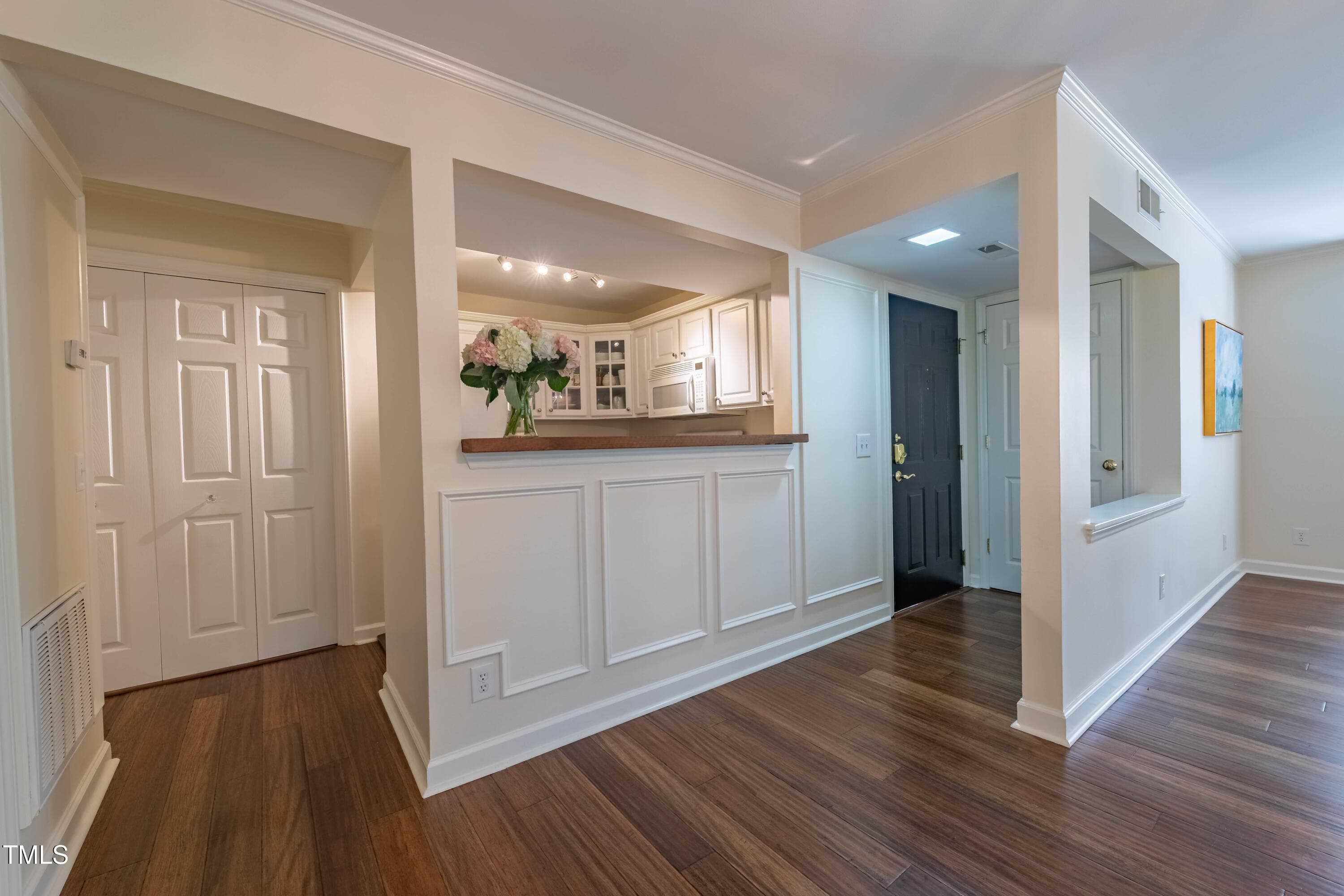 2E6A6310-HDR - 1211 Westview Lane 201, Raleigh, NC 27605, Raleigh