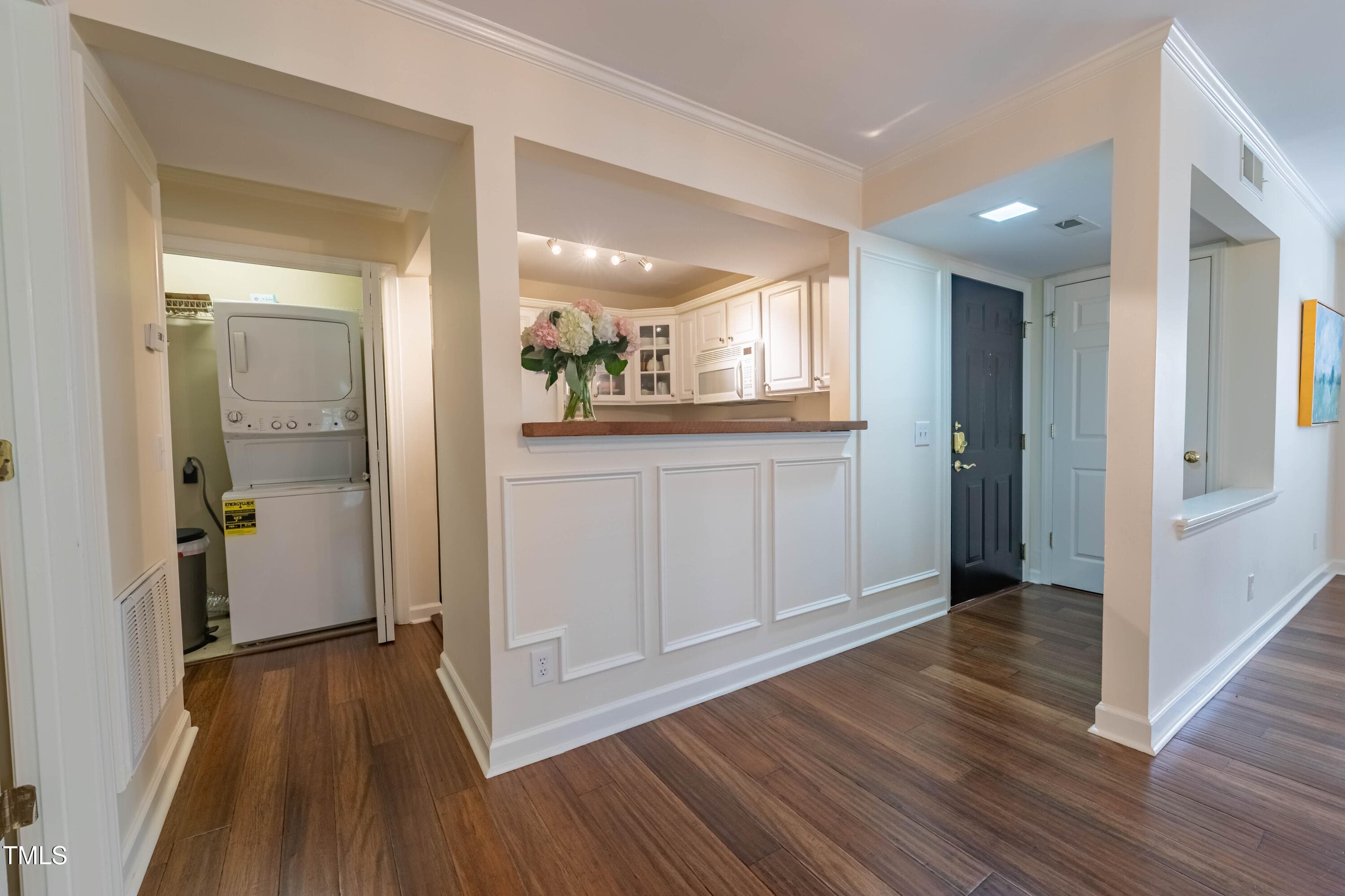 2E6A6330-HDR - 1211 Westview Lane 201, Raleigh, NC 27605, Raleigh