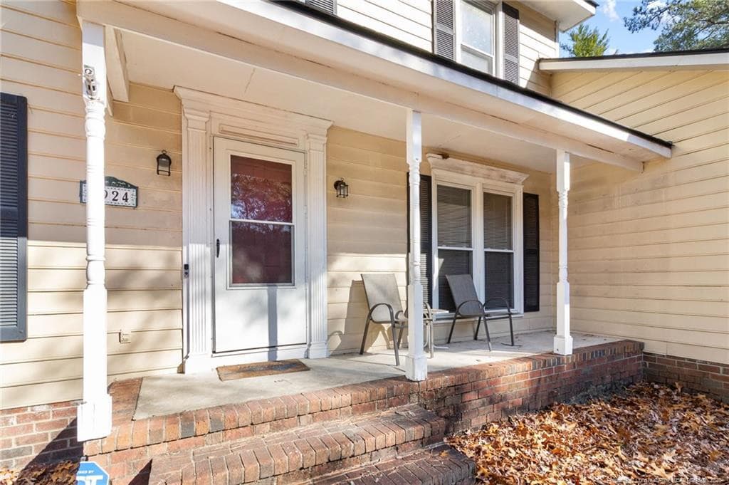 Nice front porch - 2924 Walden Road, Fayetteville, NC 28303, Fayetteville
