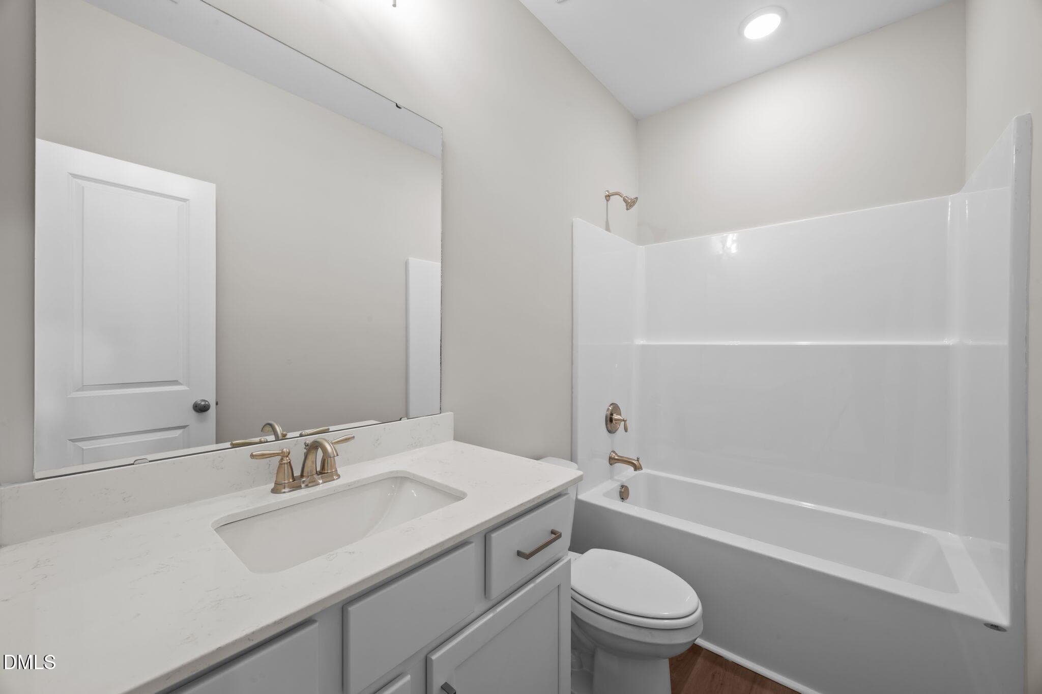 Hall Bath - 3406 Baybrooke Drive W, Wilson, NC 27893