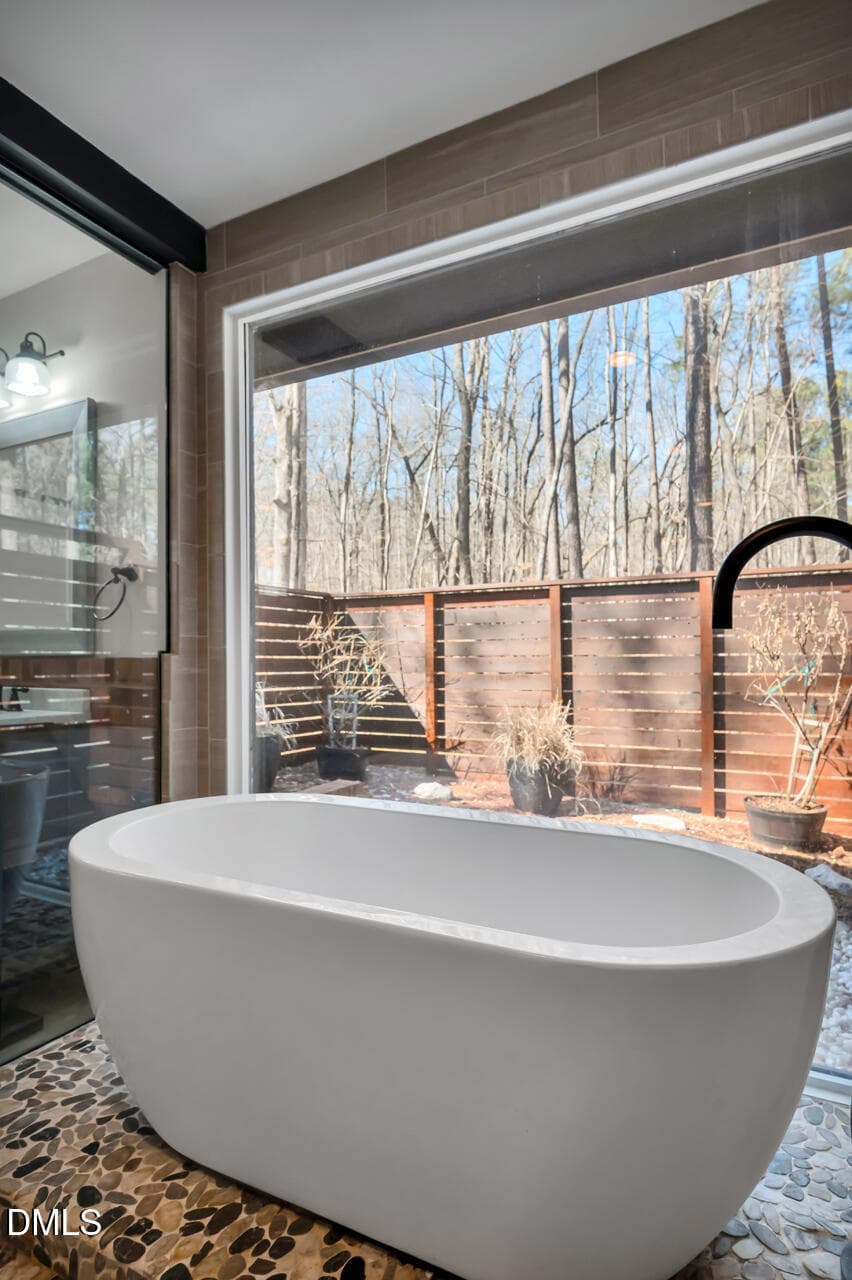 FAR_7475 - 1 Emily Road, Chapel Hill, NC 27514, Chapel Hill