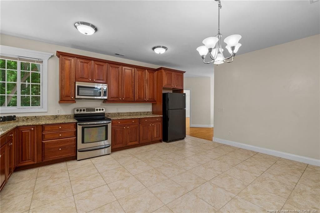 Photo 10 - 15 The Pointe, Sanford, NC 27332