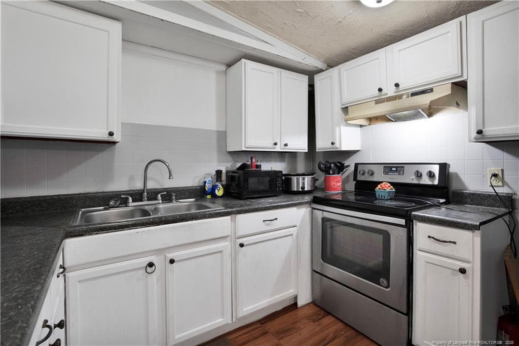 Photo 10 - 8521 Candlebrush Drive, Linden, NC 28356